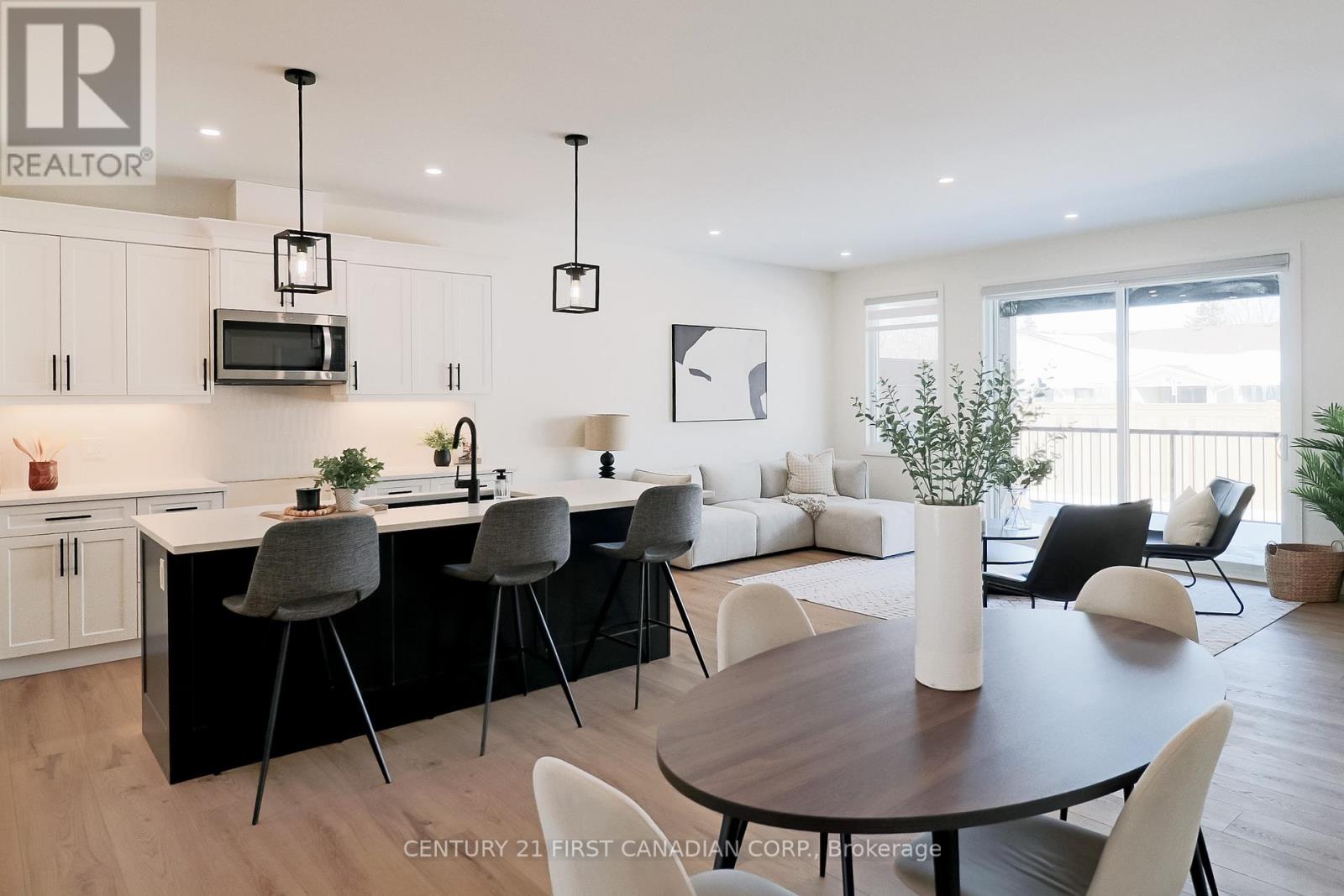 Photo 12 of 41 for 10 - 32 Postma Crescent