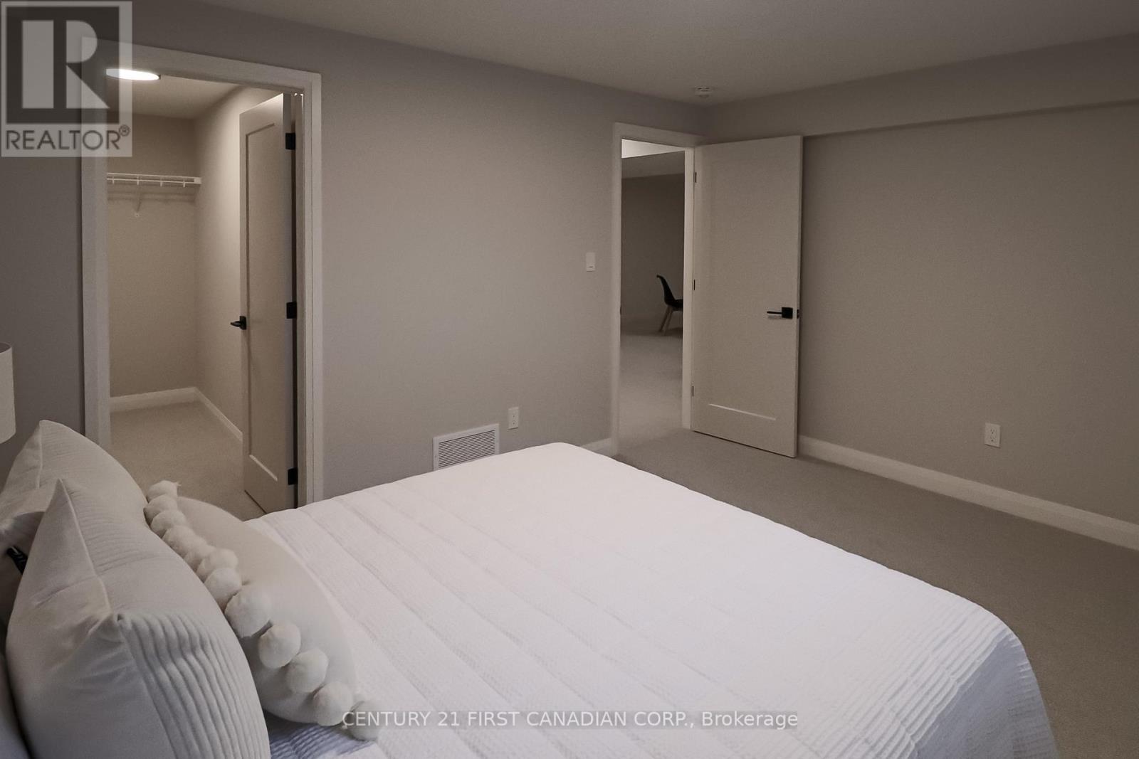 Photo 36 of 41 for 10 - 32 Postma Crescent