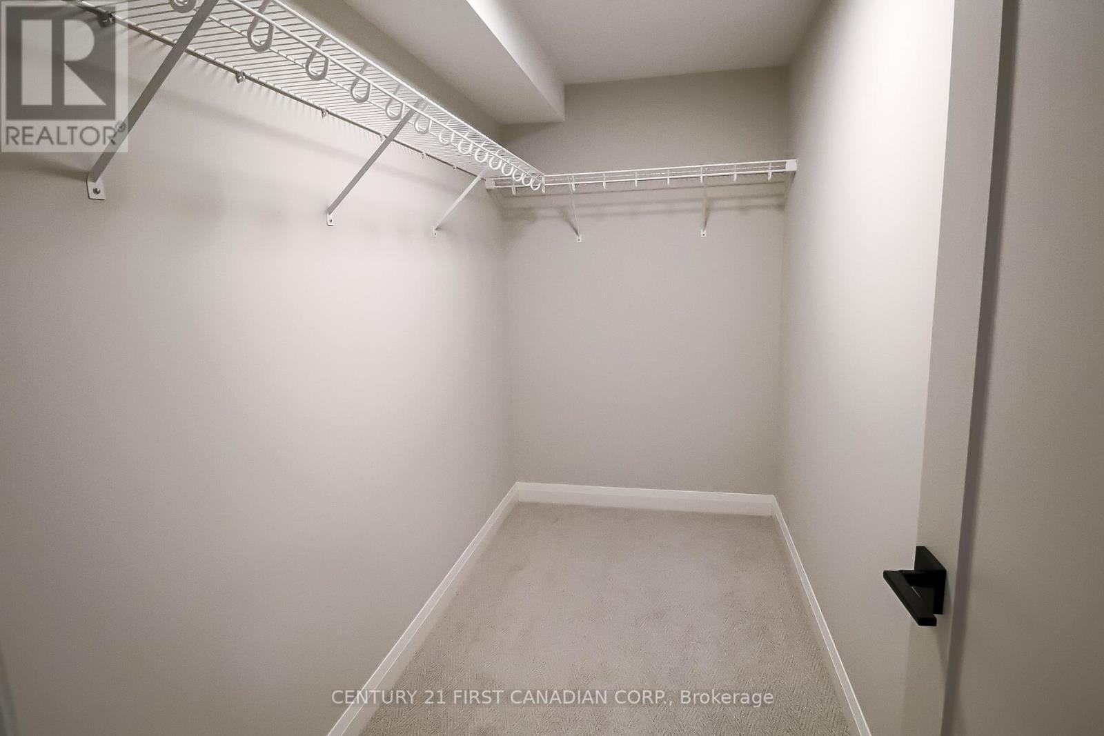 Photo 37 of 41 for 10 - 32 Postma Crescent