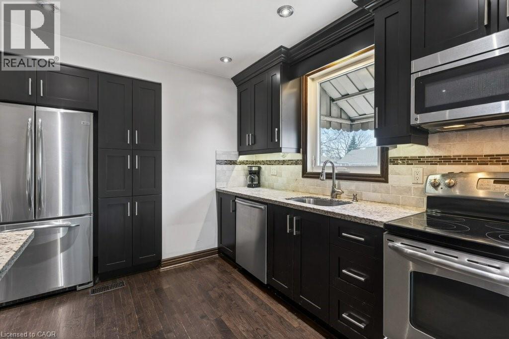 69 West 4th Street, Hamilton, Ontario  L9C 3M6 - Photo 3 - 40815419