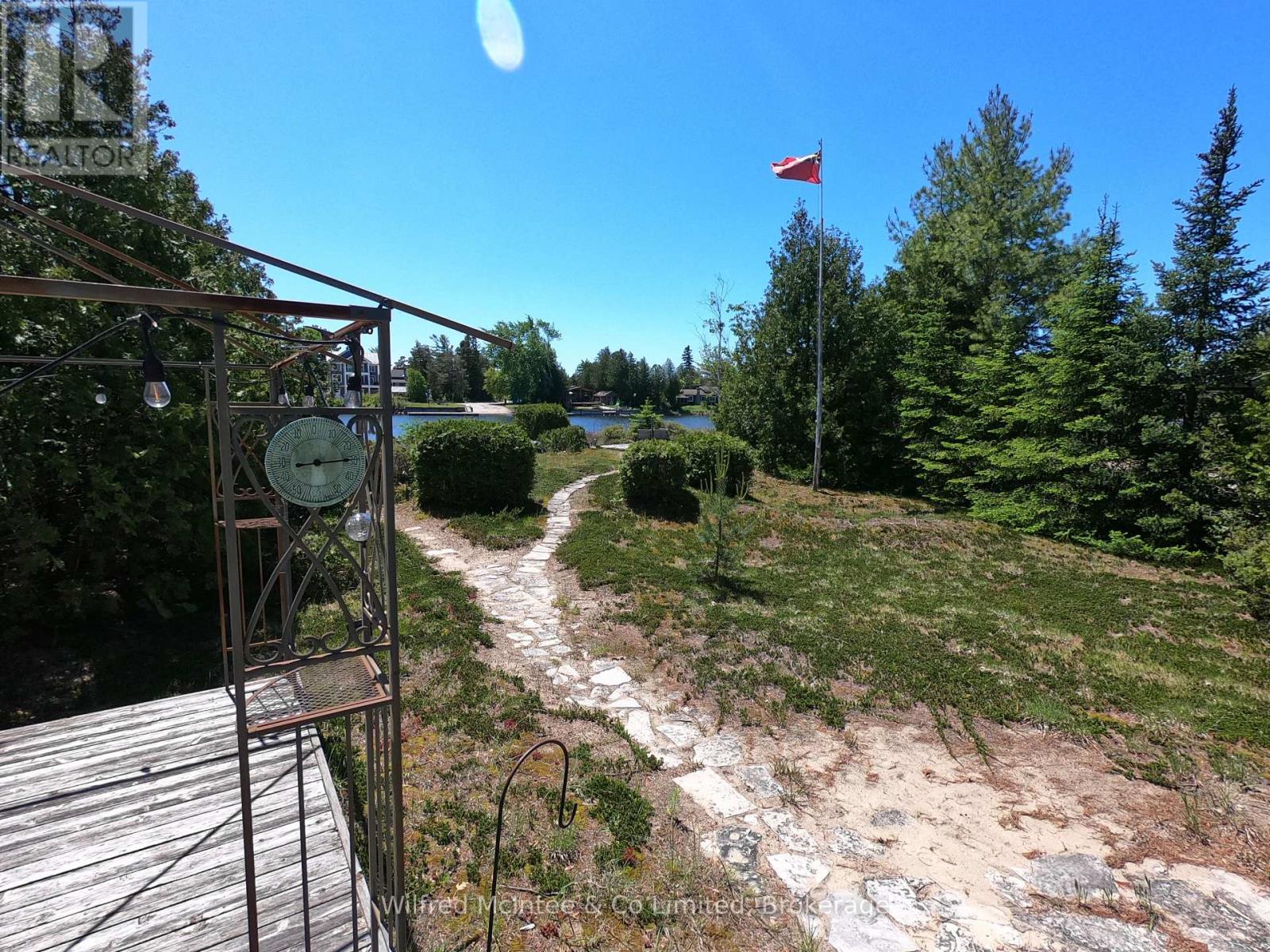 47 Sog Je Wa Sa Drive, Native Leased Lands, Ontario  N0H 2G0 - Photo 4 - X13015540