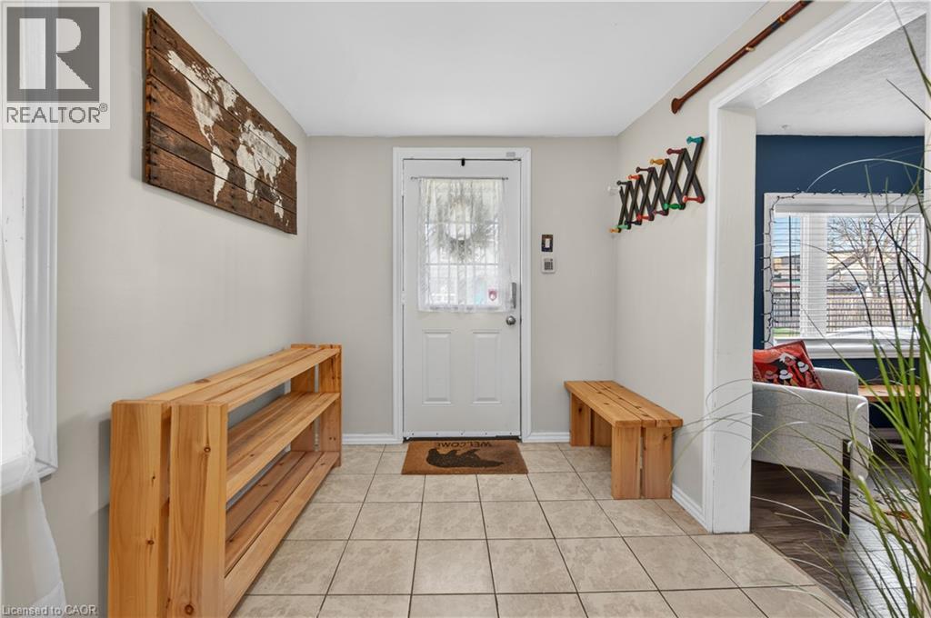 30 Cambridge Avenue, Hamilton, Ontario  L8H 1T5 - Photo 3 - 40821943