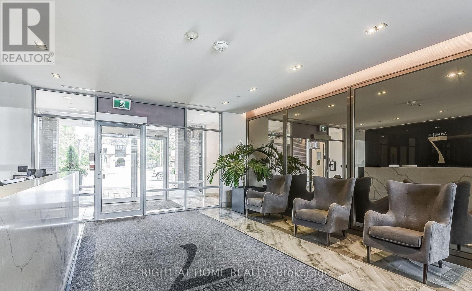 103 - 4800 Highway 7, Vaughan (East Woodbridge), Ontario  L4L 1H8 - Photo 2 - N13015530