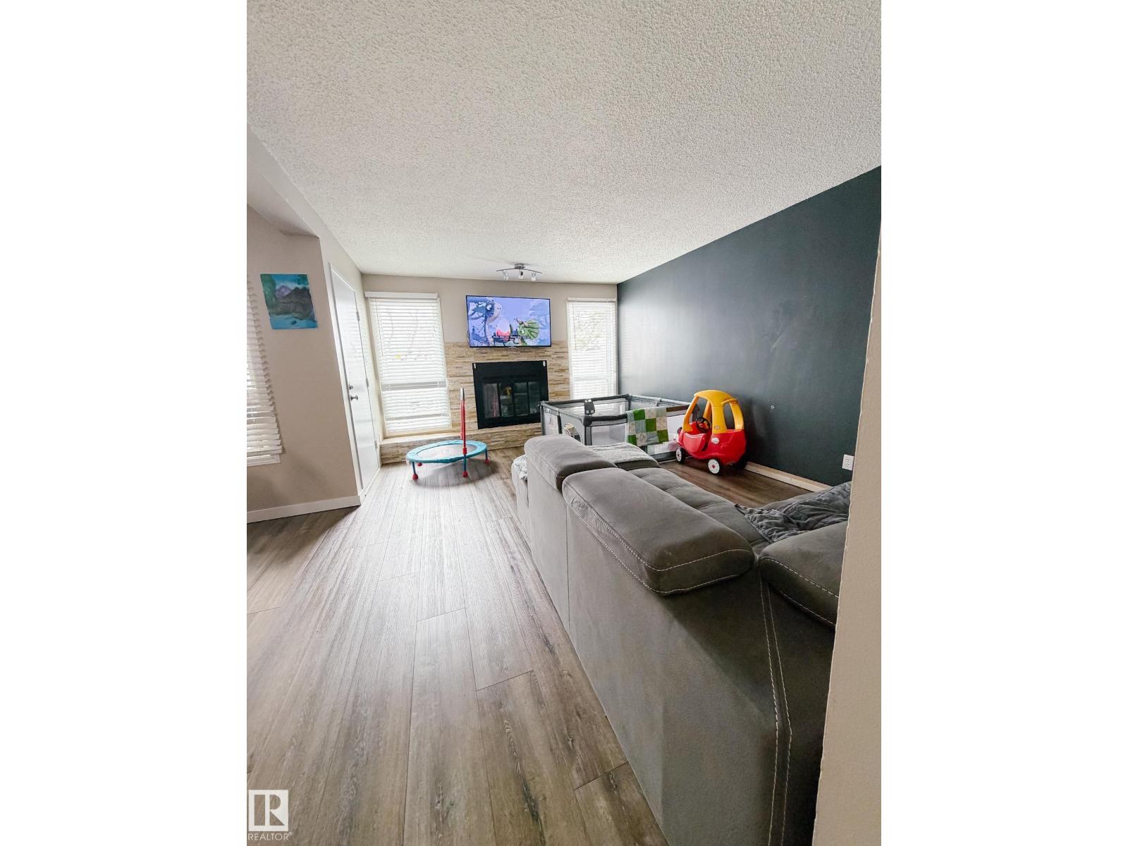 #36 17409 95 St Nw, Edmonton, Alberta  T5Z 3B2 - Photo 3 - E4483006