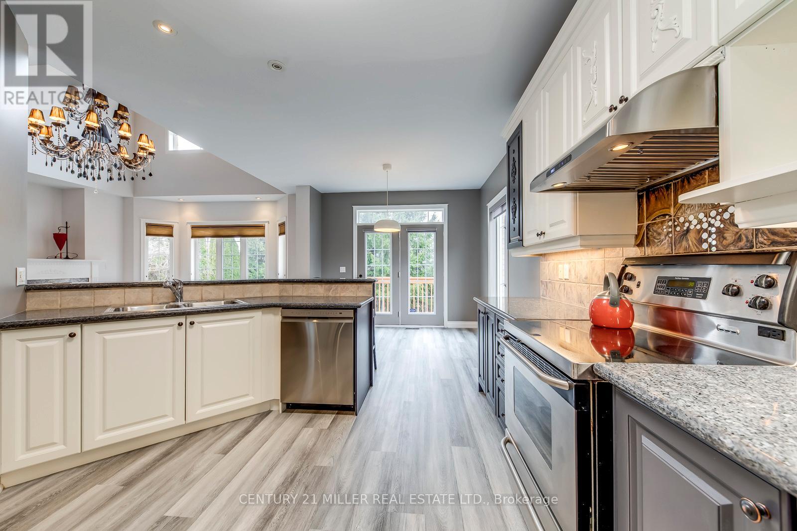 169 Spring Azure Crescent, Oakville, Ontario  L6L 6V7 - Photo 15 - W13015524