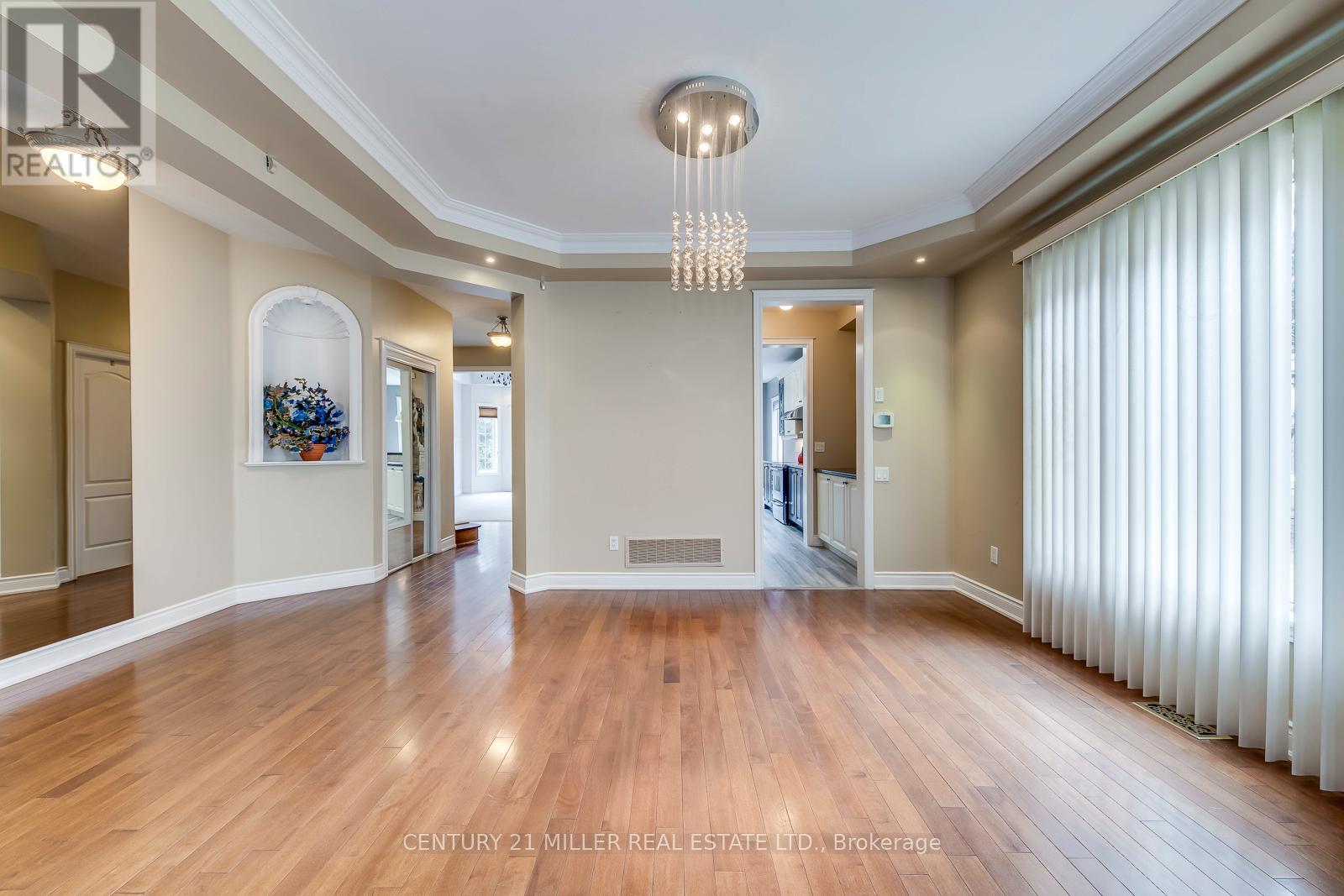 169 Spring Azure Crescent, Oakville, Ontario  L6L 6V7 - Photo 8 - W13015524