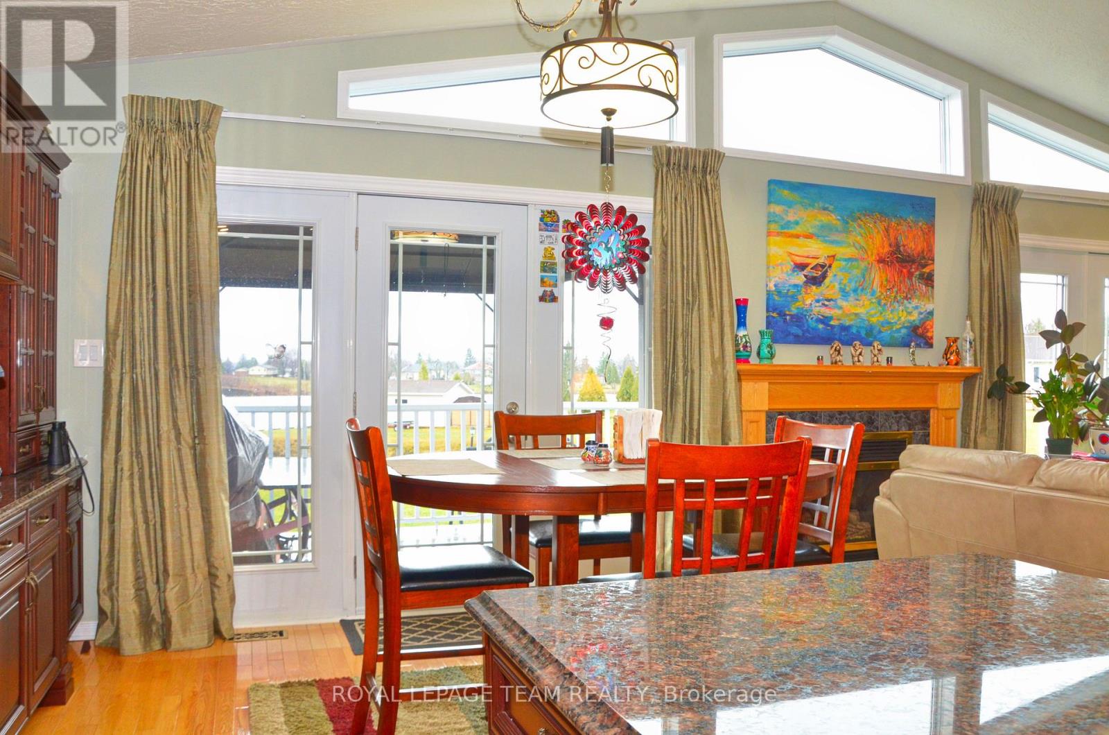 11708 Breezewood Avenue S, South Dundas, Ontario  K0C 1X0 - Photo 11 - X13009868