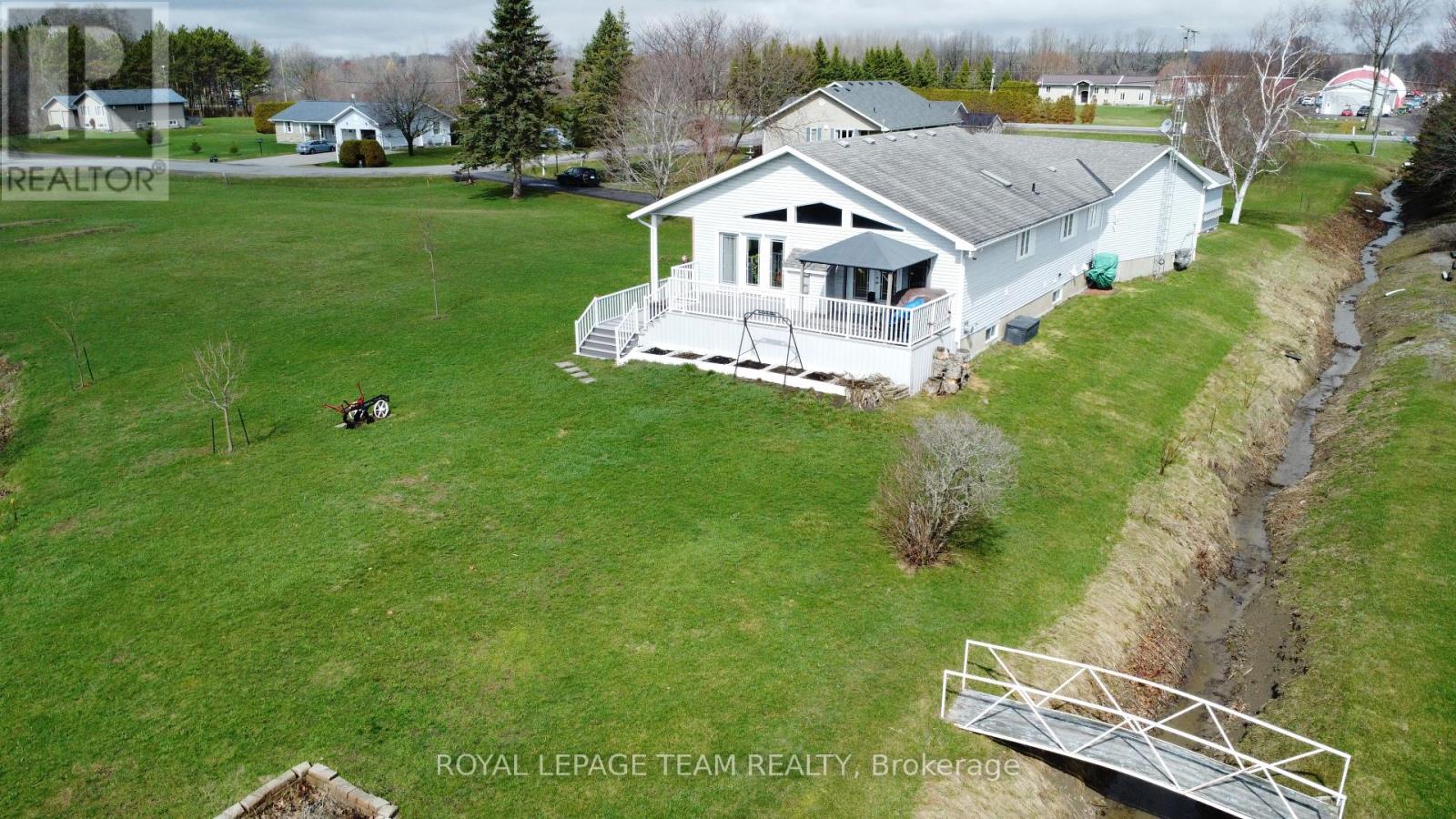 11708 Breezewood Avenue S, South Dundas, Ontario  K0C 1X0 - Photo 28 - X13009868