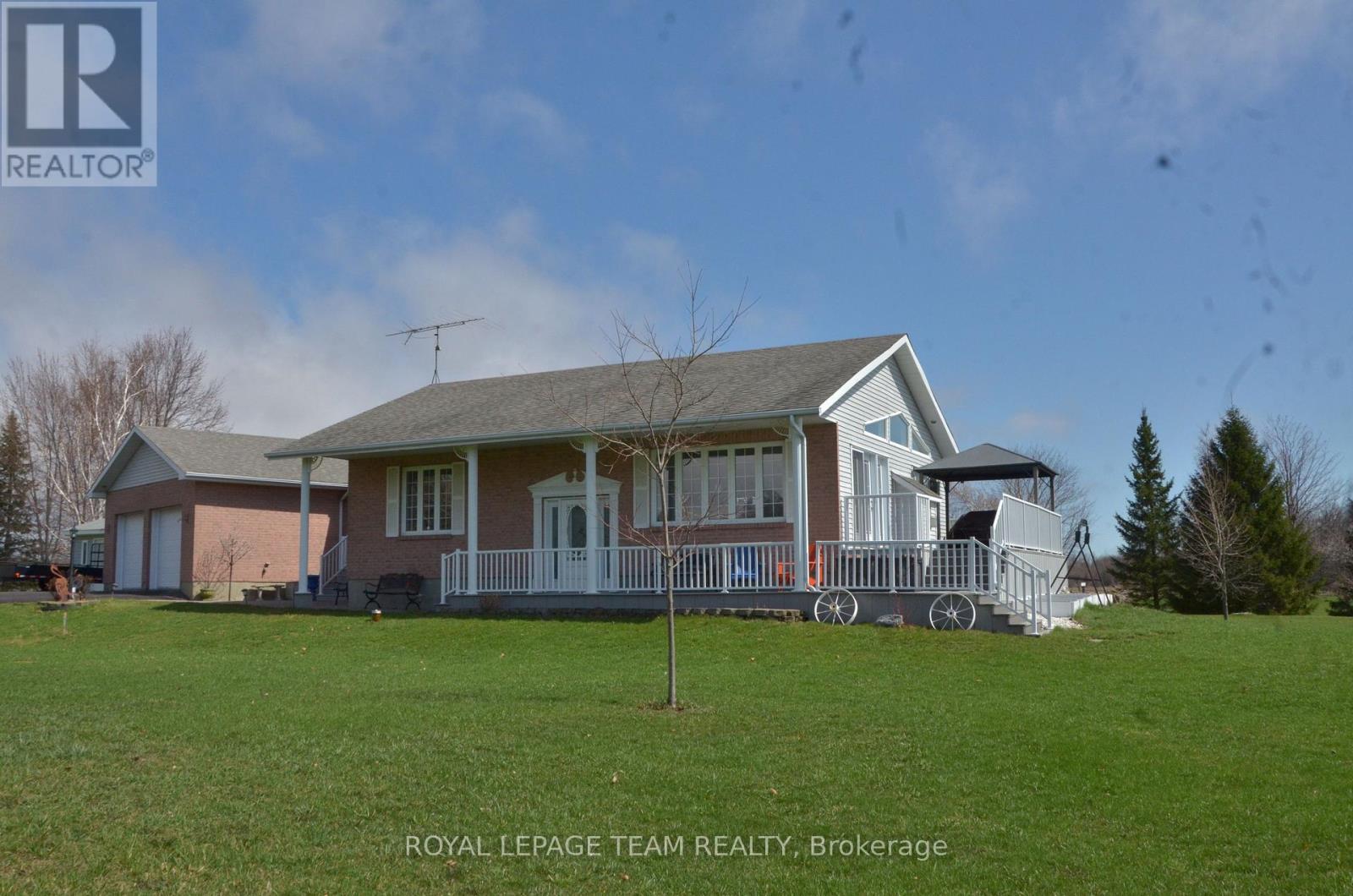 11708 Breezewood Avenue S, South Dundas, Ontario  K0C 1X0 - Photo 30 - X13009868