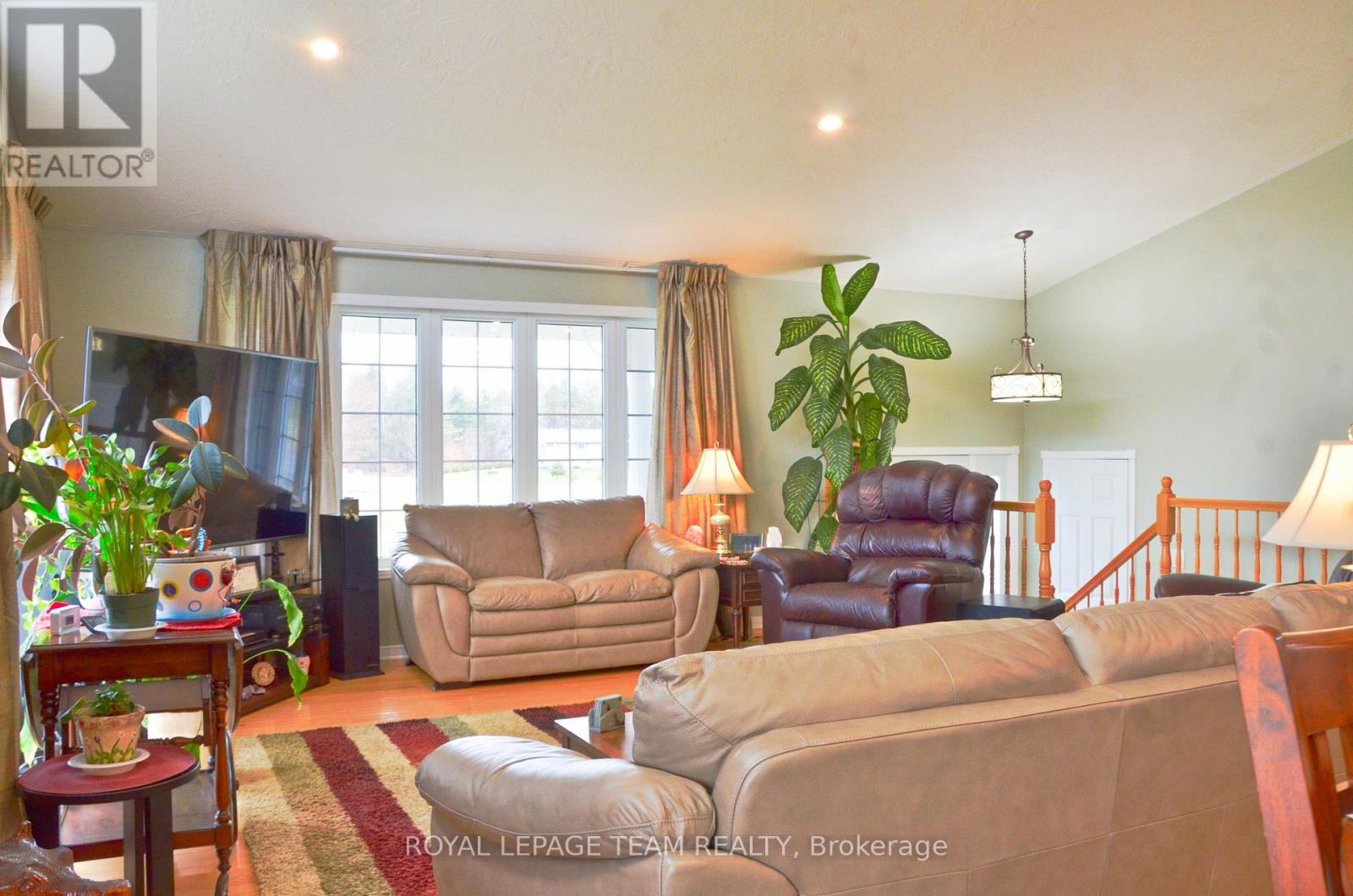 11708 Breezewood Avenue S, South Dundas, Ontario  K0C 1X0 - Photo 7 - X13009868