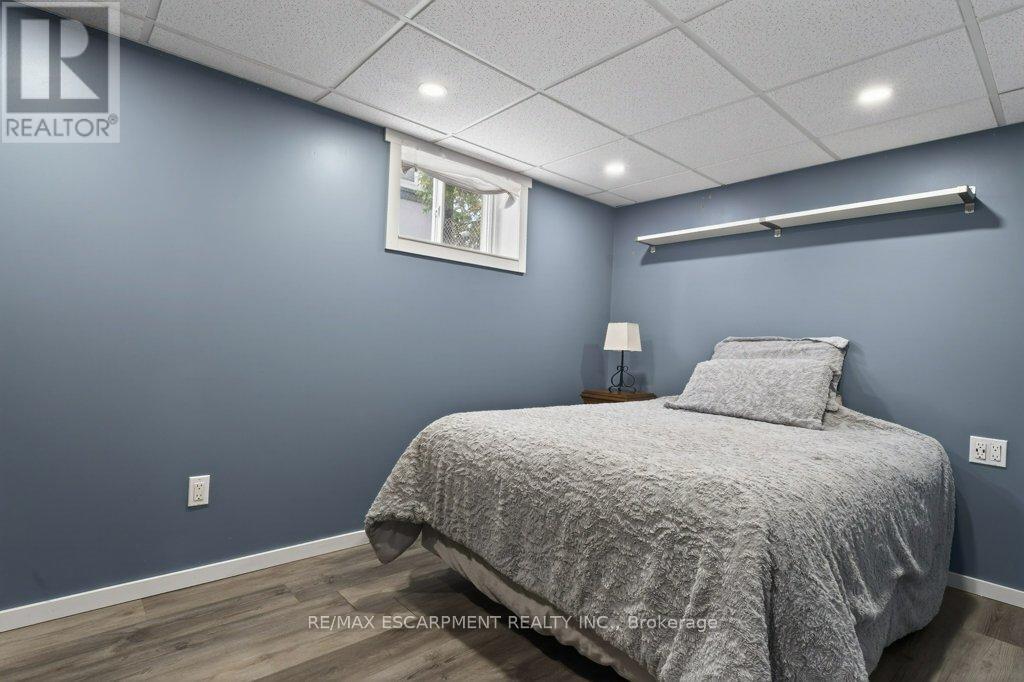 69 West 4th Street, Hamilton, Ontario  L9C 3M6 - Photo 12 - X12964606