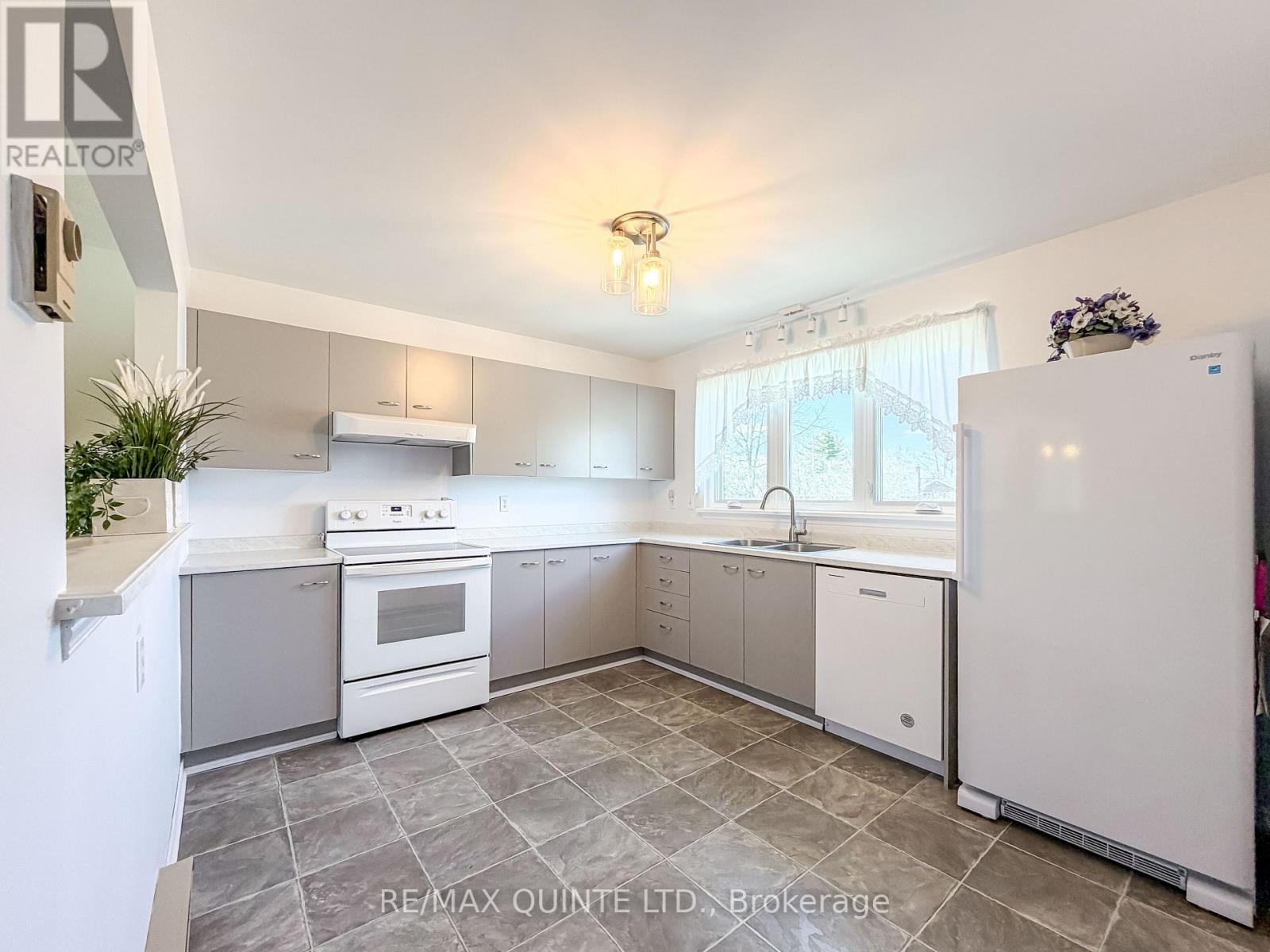 10 - 179 Herchimer Avenue, Belleville, Ontario  K8N 4G7 - Photo 7 - X13015590