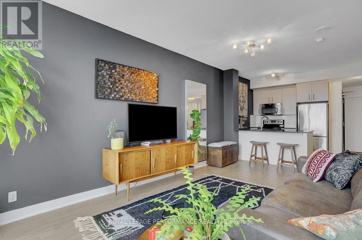 1004 - 118 Holmwood Avenue, Ottawa, Ontario  K1S 5J5 - Photo 6 - X13015582