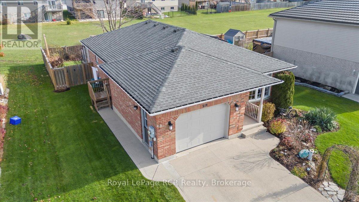 219 16th Avenue Crescent, Hanover, Ontario  N4N 3V3 - Photo 39 - X12559394