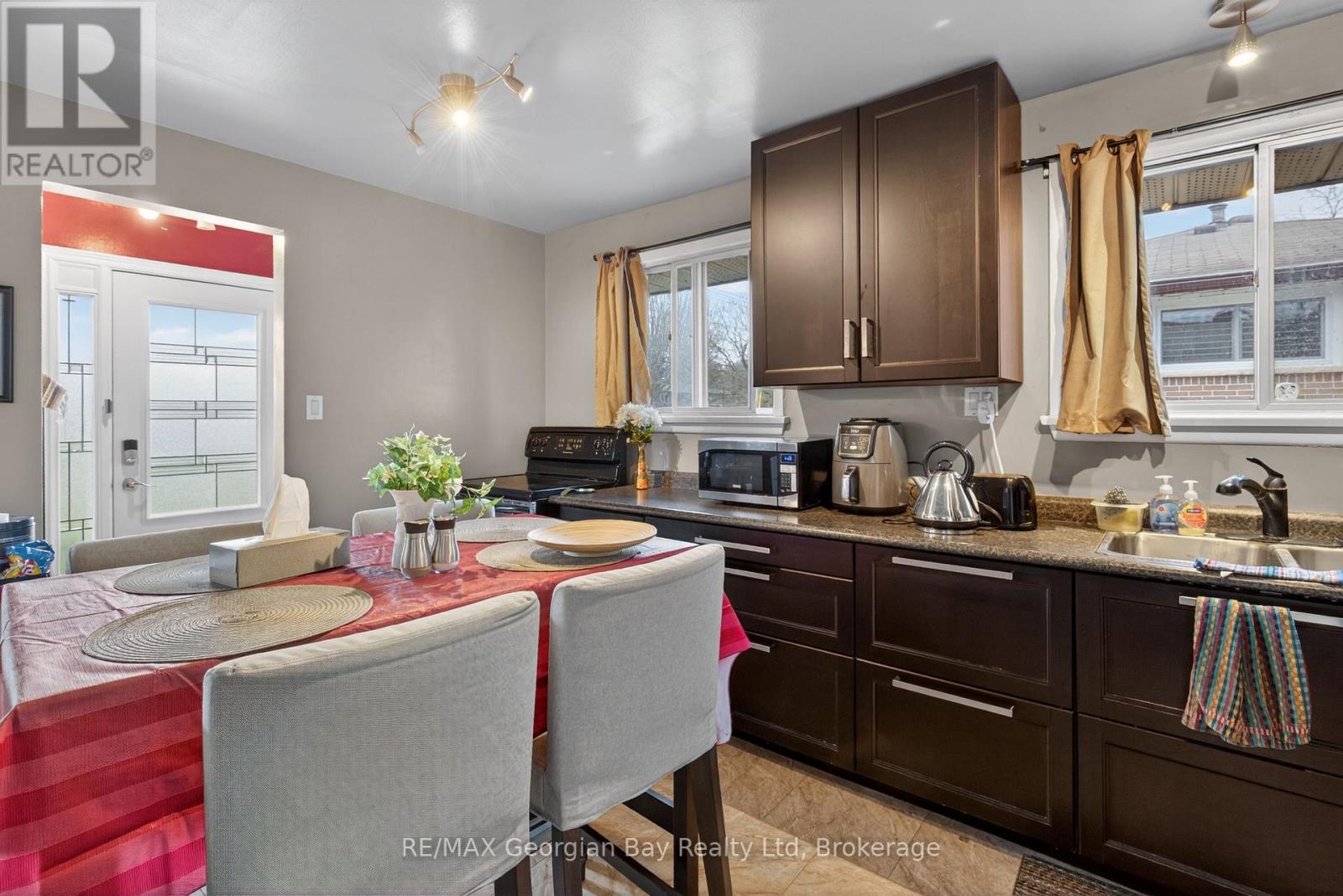 320 Scott Street, Midland, Ontario  L4R 2N1 - Photo 8 - S13015584