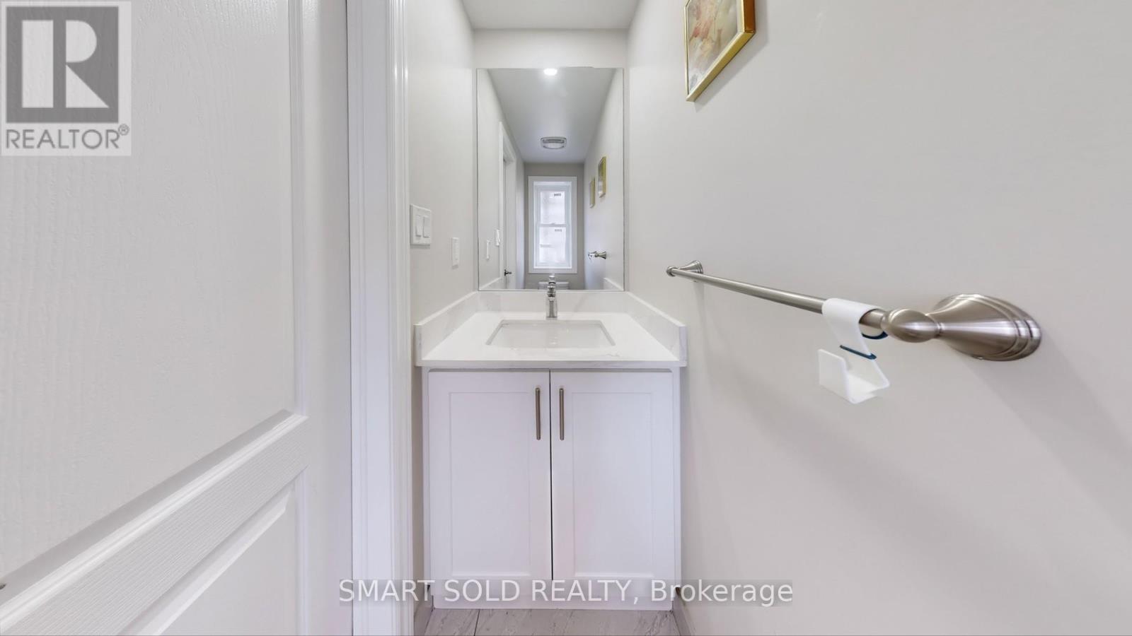 Main Flr + 2nd Flr - 1040 Ossington Avenue, Toronto, Ontario  M6G 3V6 - Photo 10 - W13015586