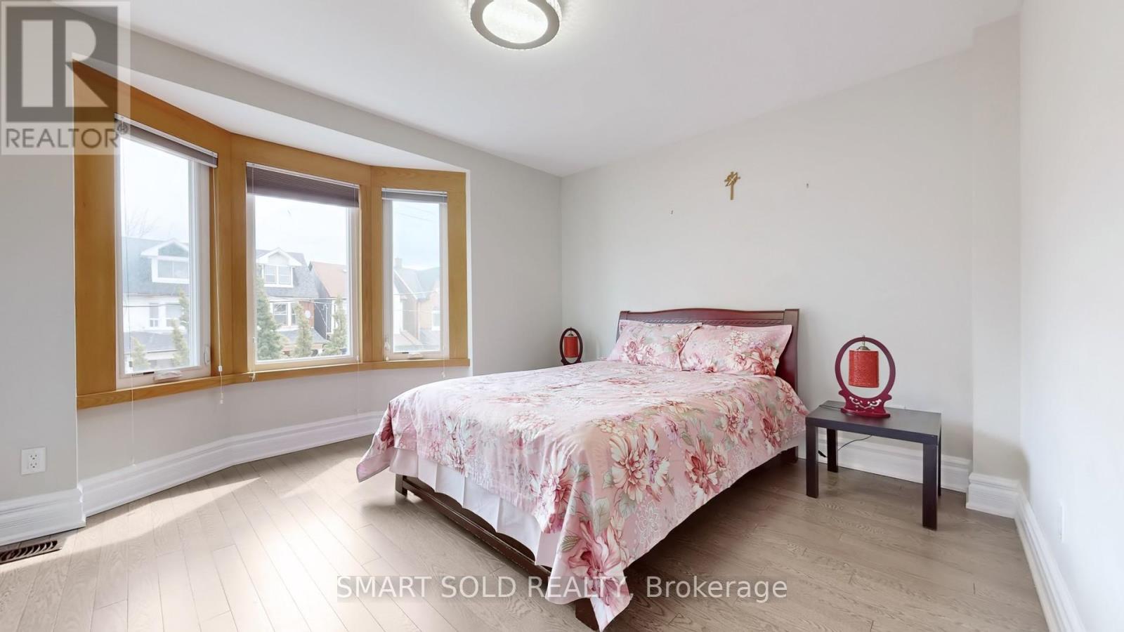 Main Flr + 2nd Flr - 1040 Ossington Avenue, Toronto, Ontario  M6G 3V6 - Photo 17 - W13015586