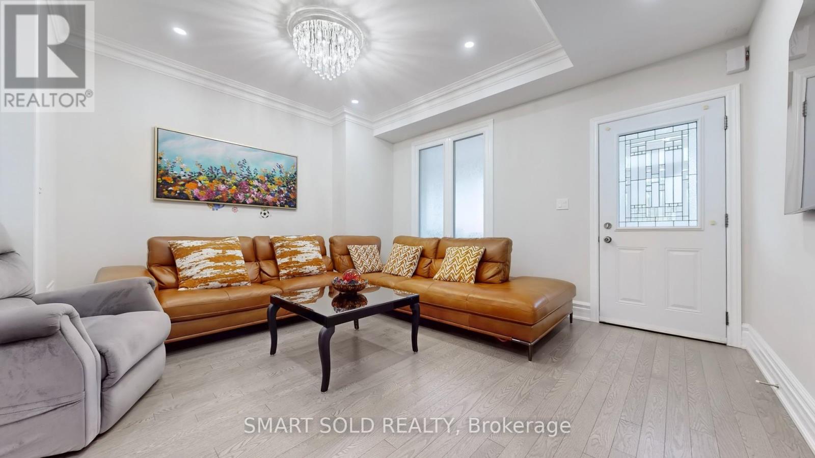 Main Flr + 2nd Flr - 1040 Ossington Avenue, Toronto, Ontario  M6G 3V6 - Photo 2 - W13015586