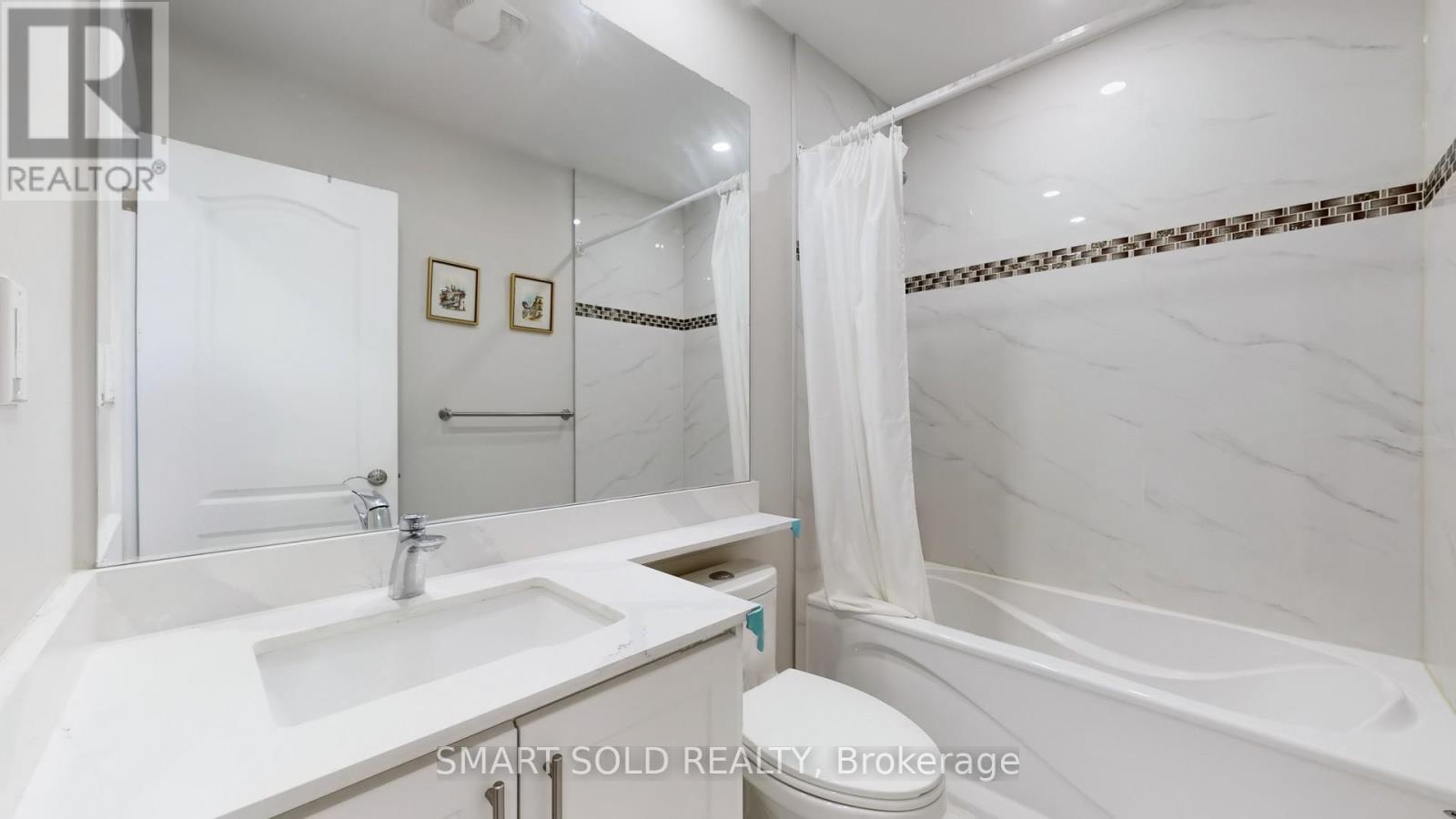 Main Flr + 2nd Flr - 1040 Ossington Avenue, Toronto, Ontario  M6G 3V6 - Photo 24 - W13015586