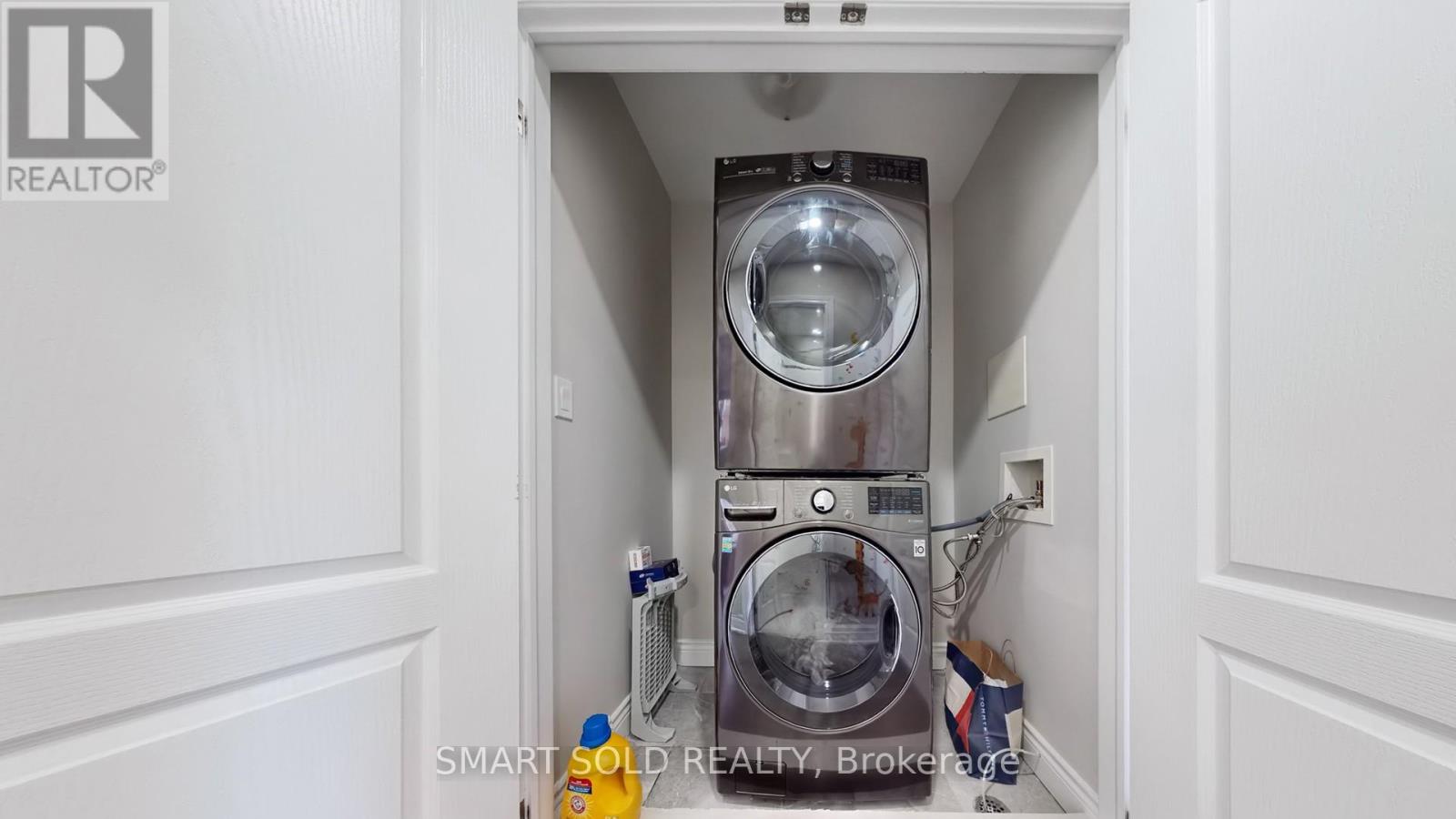 Main Flr + 2nd Flr - 1040 Ossington Avenue, Toronto, Ontario  M6G 3V6 - Photo 25 - W13015586