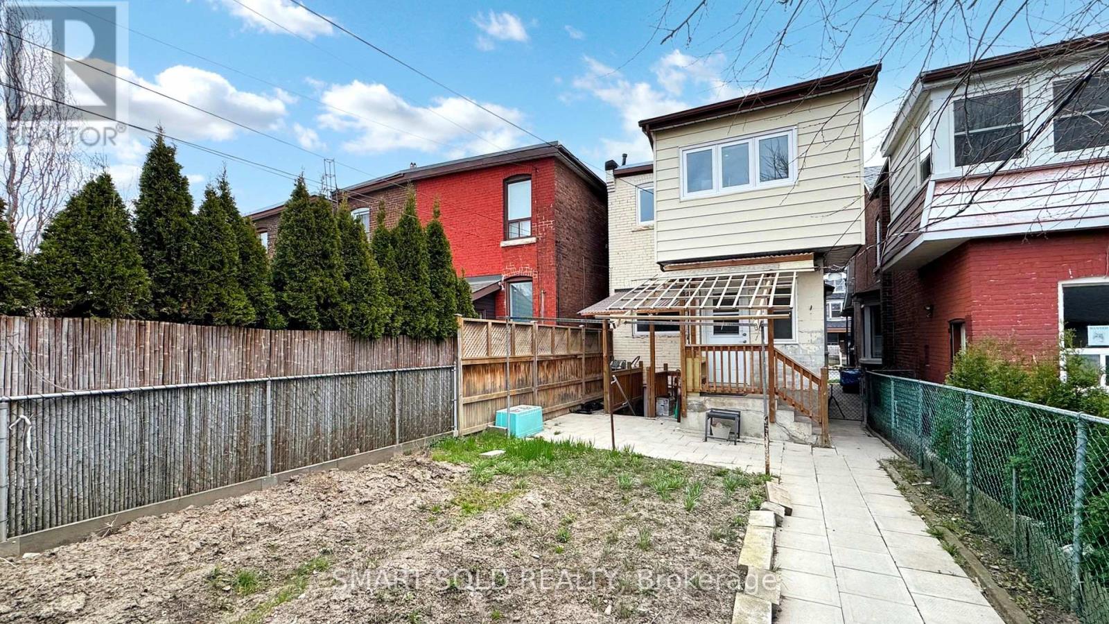 Main Flr + 2nd Flr - 1040 Ossington Avenue, Toronto, Ontario  M6G 3V6 - Photo 26 - W13015586