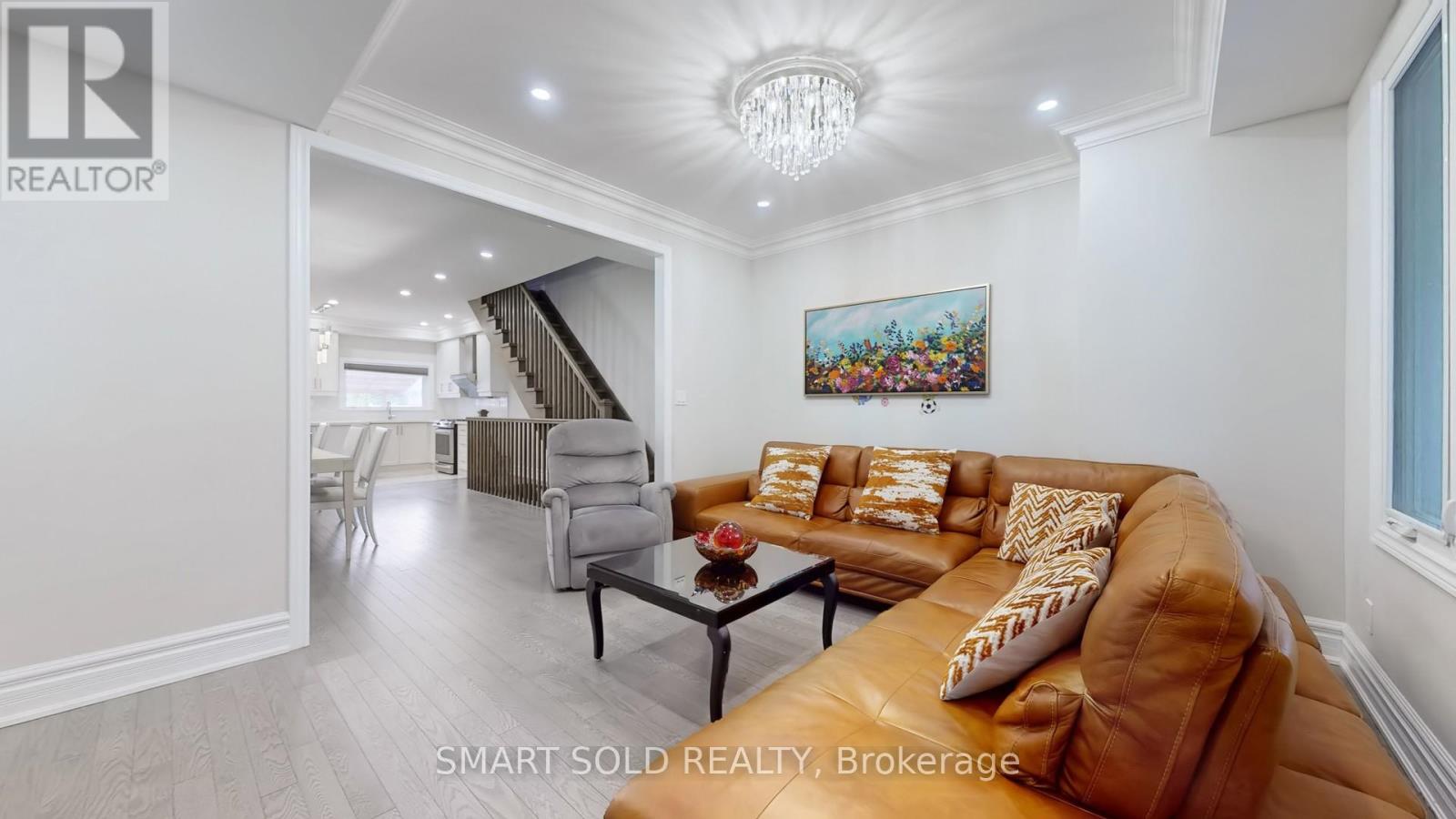 Main Flr + 2nd Flr - 1040 Ossington Avenue, Toronto, Ontario  M6G 3V6 - Photo 3 - W13015586