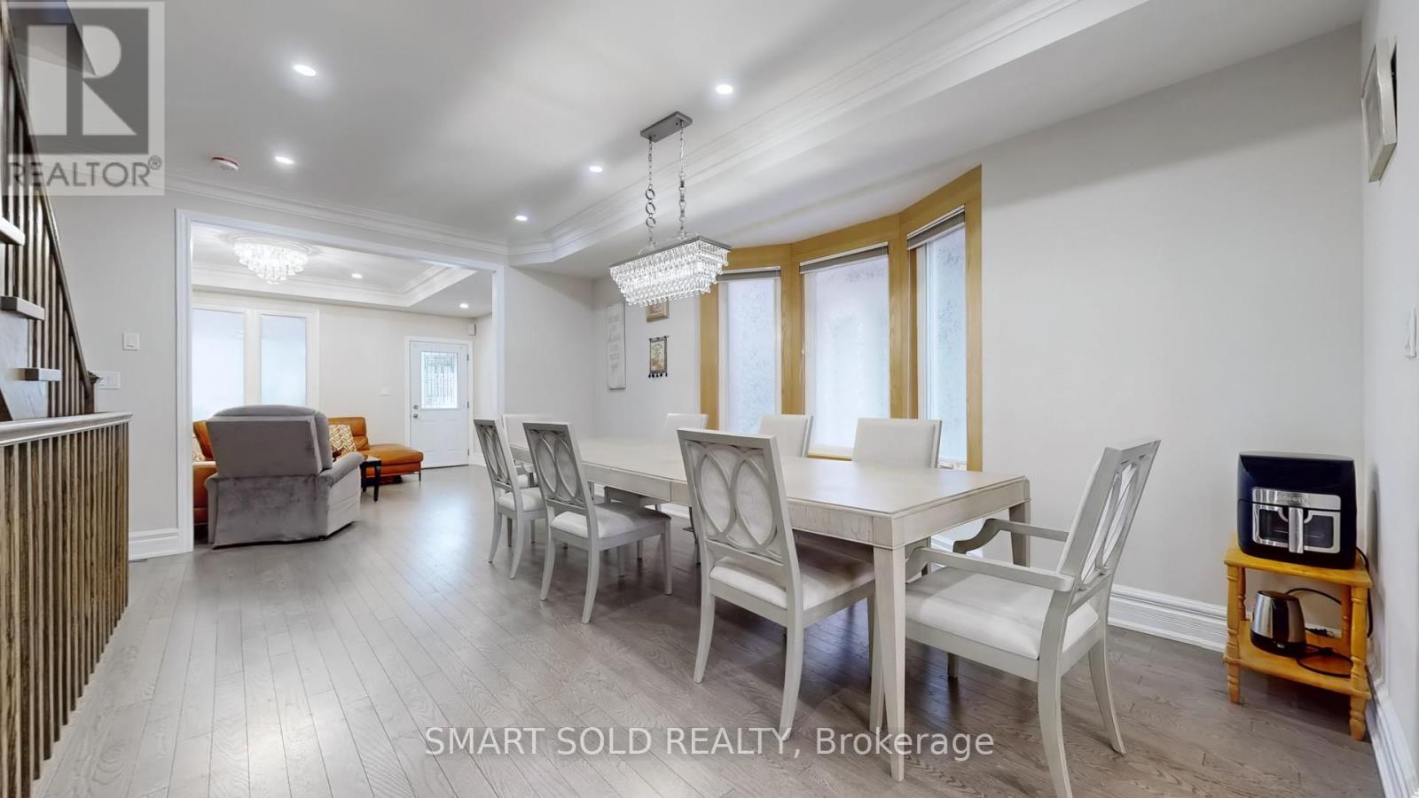 Main Flr + 2nd Flr - 1040 Ossington Avenue, Toronto, Ontario  M6G 3V6 - Photo 4 - W13015586