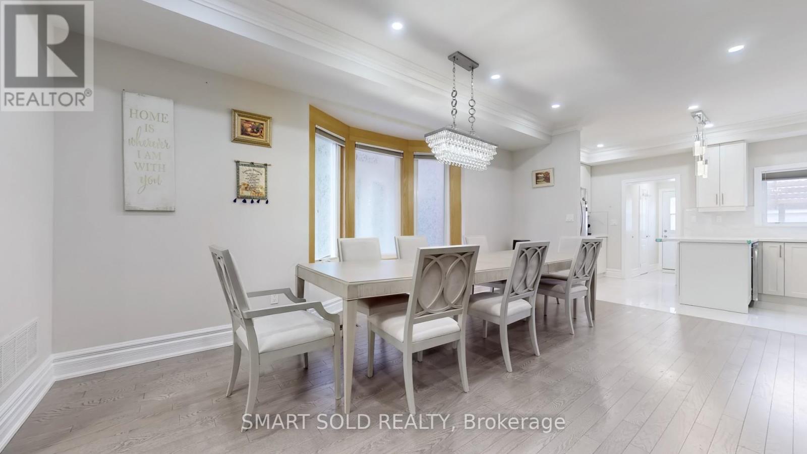 Main Flr + 2nd Flr - 1040 Ossington Avenue, Toronto, Ontario  M6G 3V6 - Photo 5 - W13015586