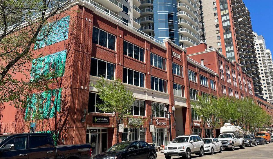 302 302, 10138  104 Street, Edmonton, Alberta