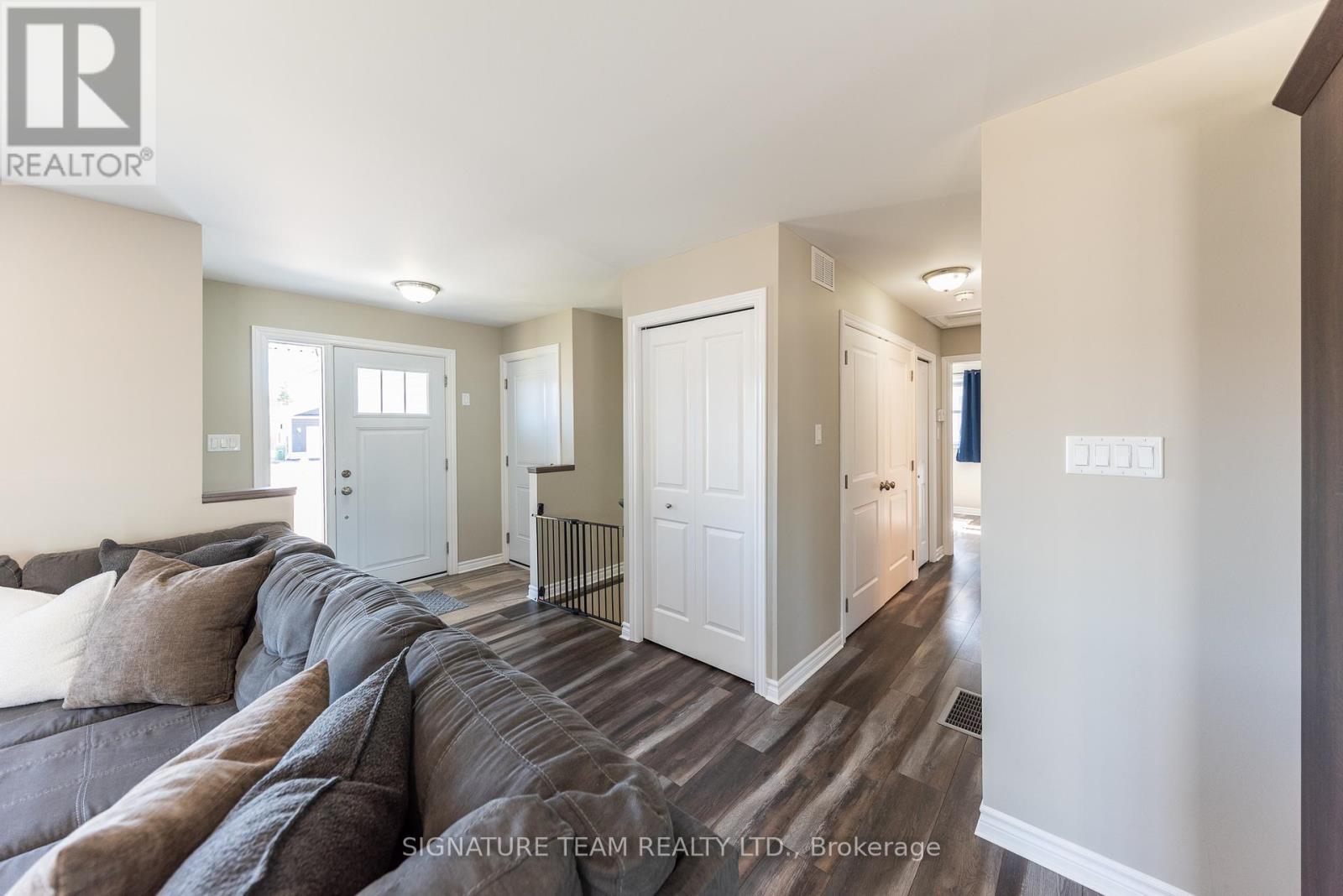 10 Terrance Drive, Petawawa, Ontario  K8H 0G3 - Photo 8 - X13015644