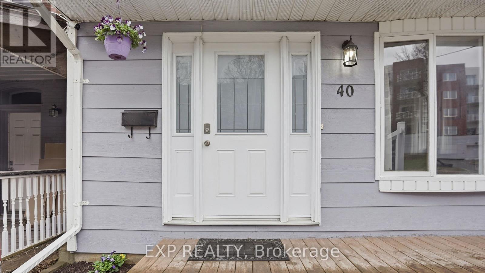 40 Elmsley Street, Smiths Falls, Ontario  K7A 3P6 - Photo 2 - X13015632