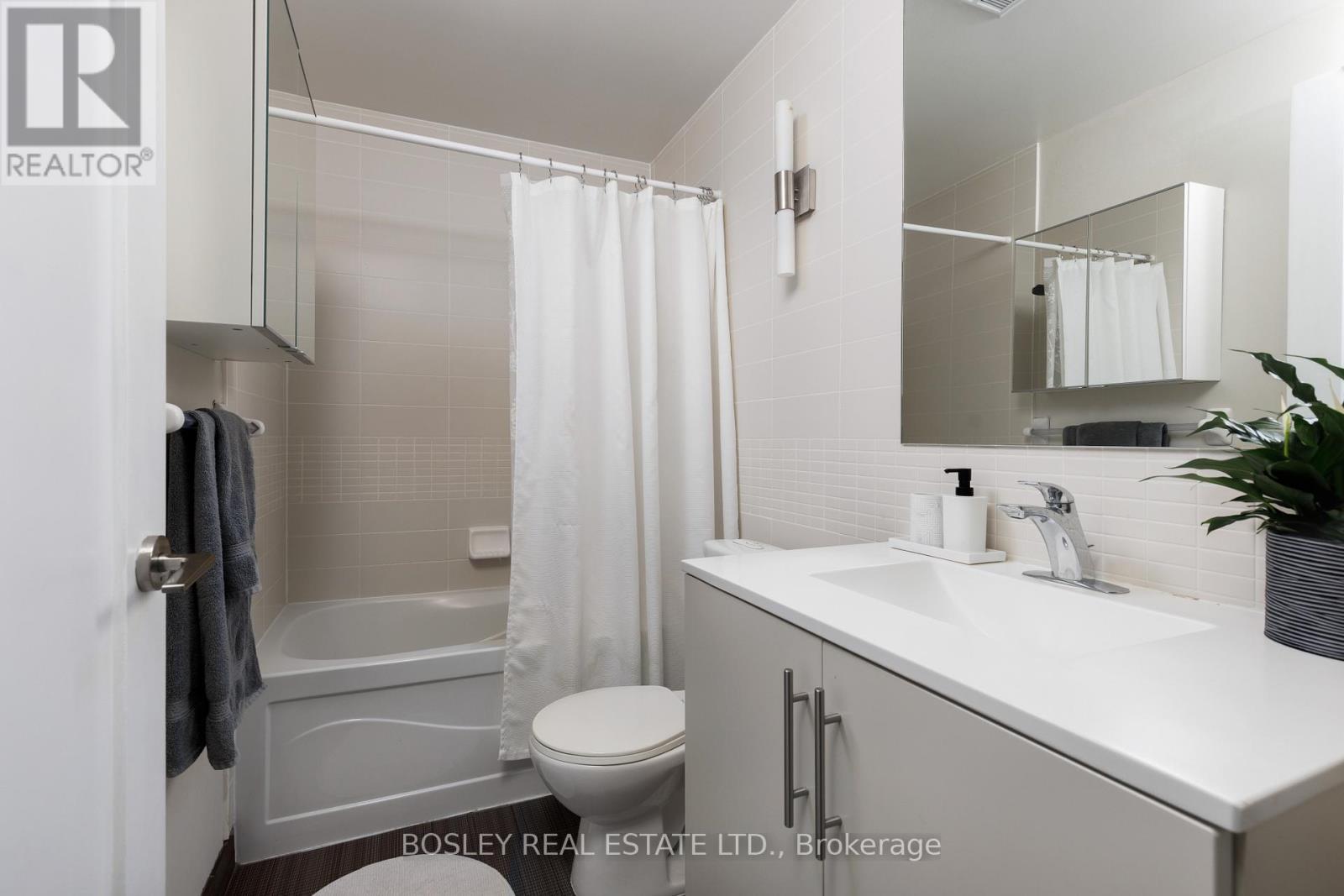 3506 - 120 Homewood Avenue, Toronto, Ontario  M4Y 2J3 - Photo 24 - C13015650