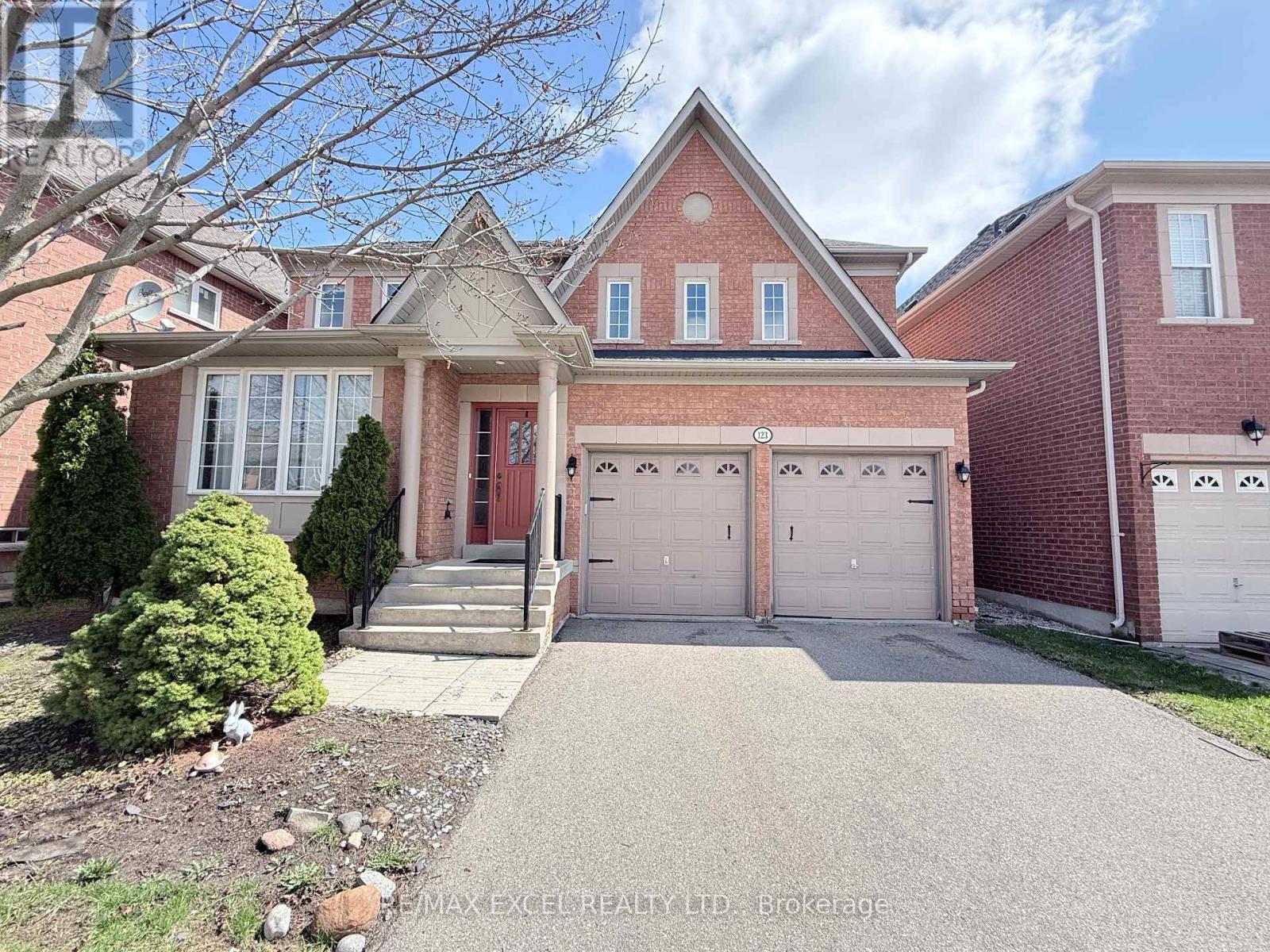 123 SELWYN ROAD, Richmond Hill, Ontario