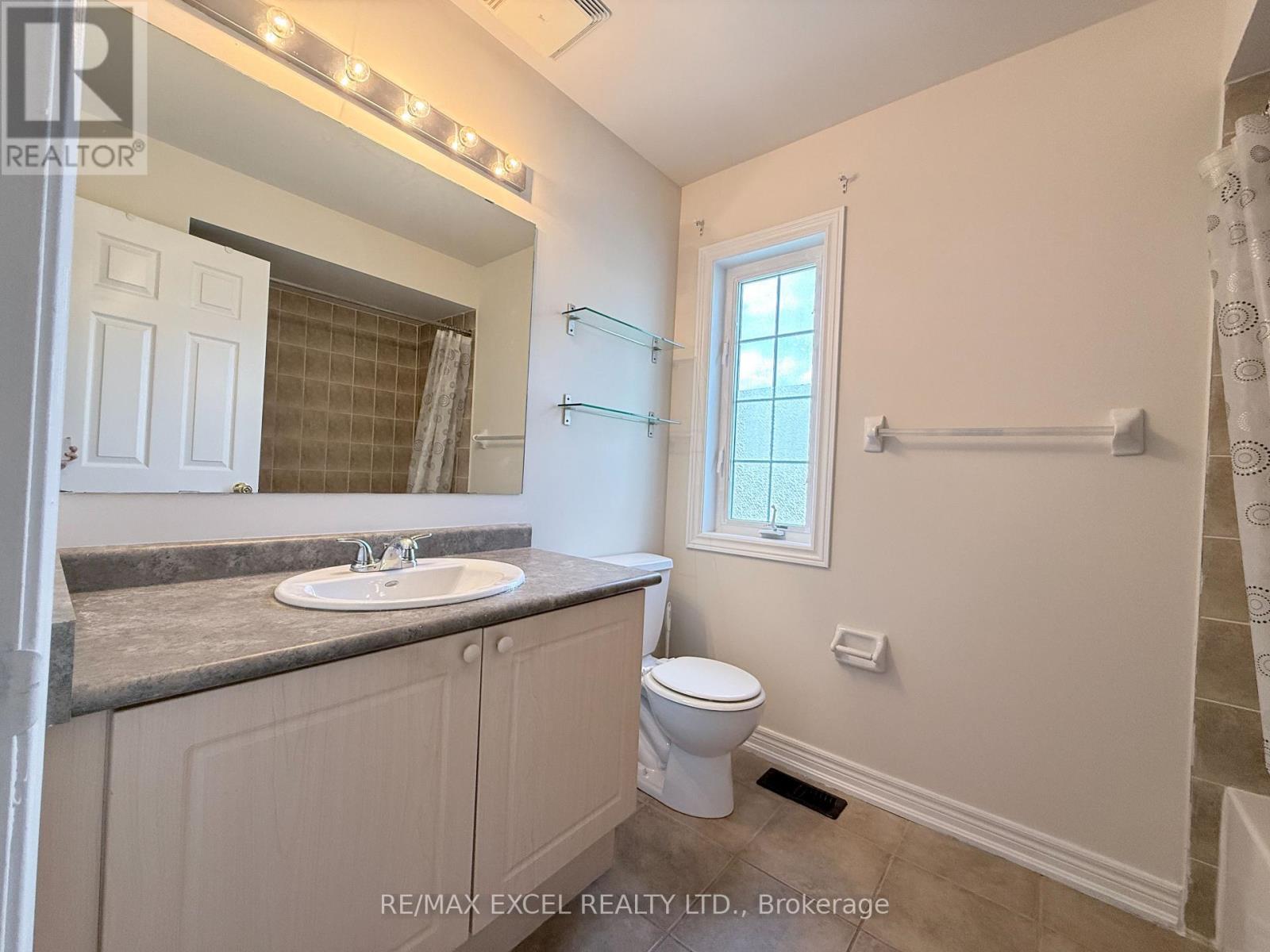 123 Selwyn Road, Richmond Hill, Ontario  L4E 5E3 - Photo 12 - N13015640