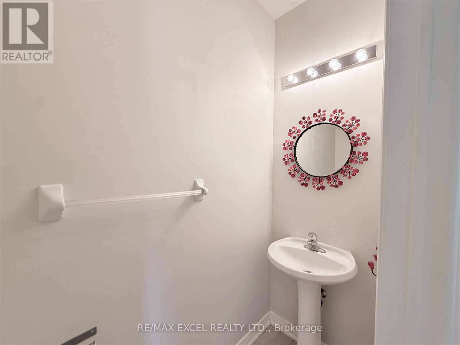 123 Selwyn Road, Richmond Hill, Ontario  L4E 5E3 - Photo 8 - N13015640