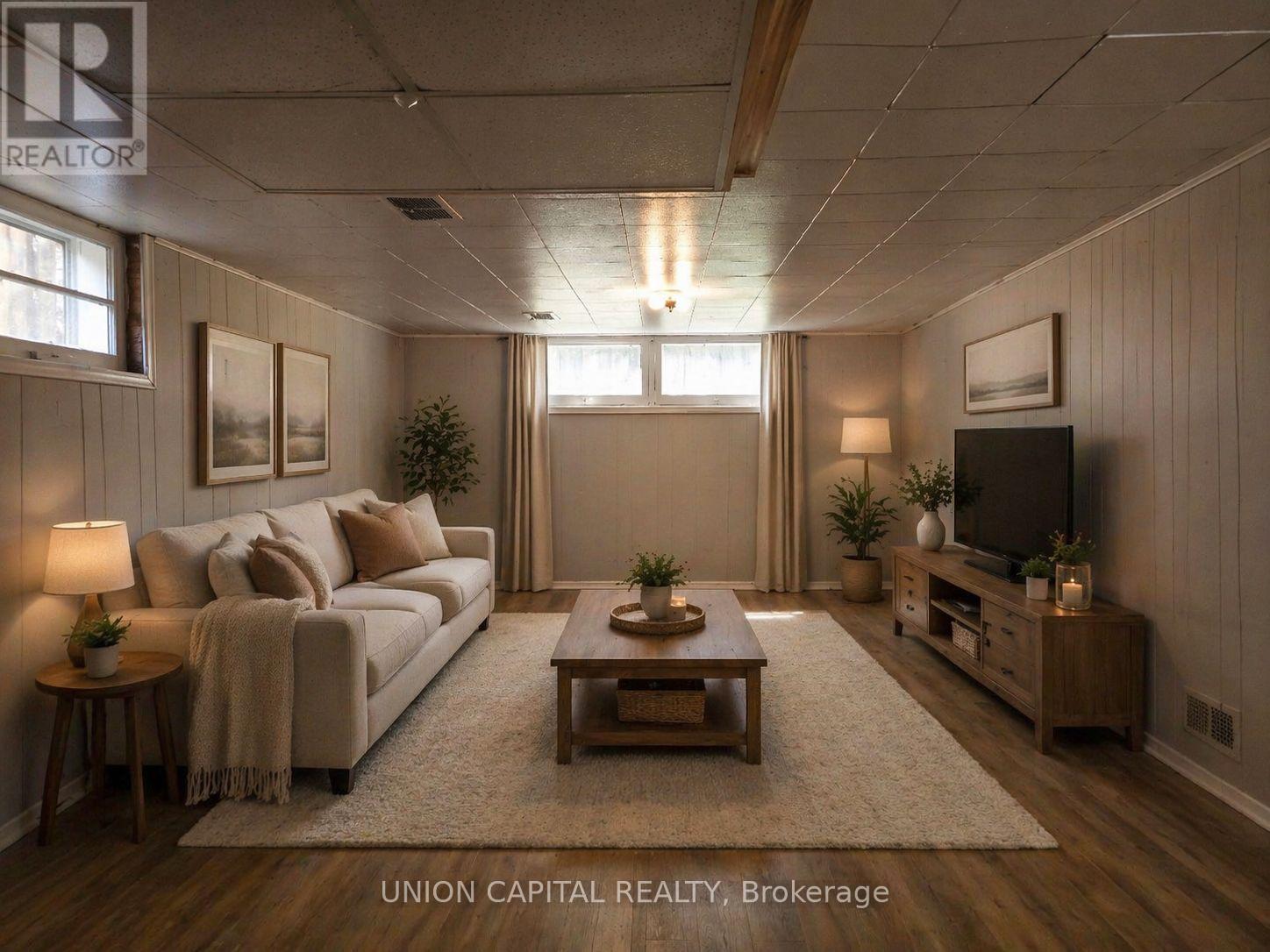 6 GALEWOOD DRIVE, Toronto, Ontario