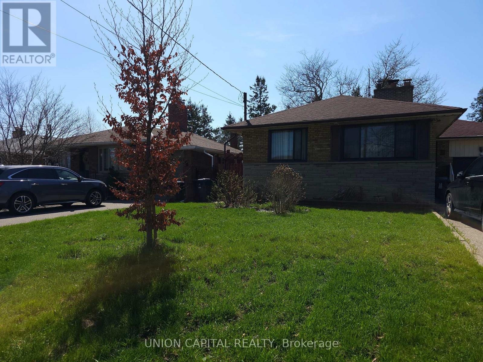 6 Galewood Drive, Toronto, Ontario  M9N 3L7 - Photo 9 - W13015600