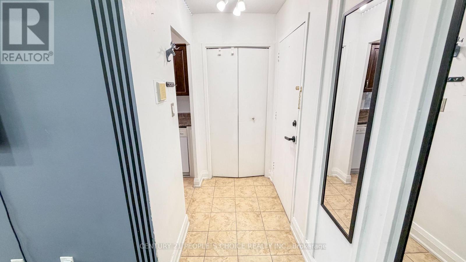 201 - 2485 Woking Crescent, Mississauga, Ontario  L5K 1Z6 - Photo 15 - W13015612