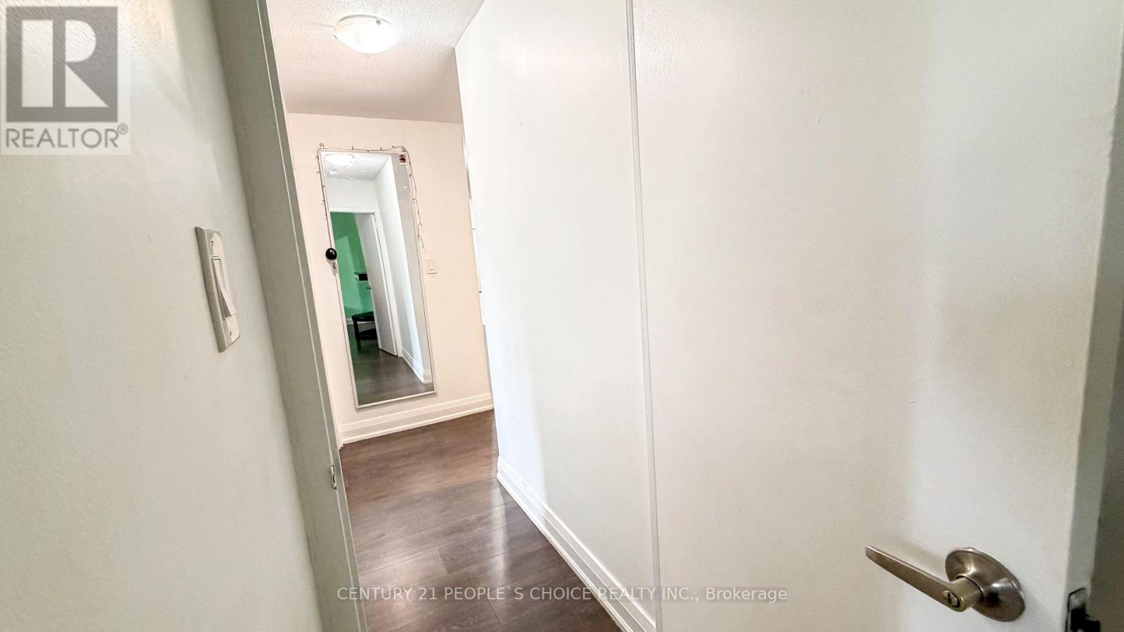 201 - 2485 Woking Crescent, Mississauga, Ontario  L5K 1Z6 - Photo 7 - W13015612