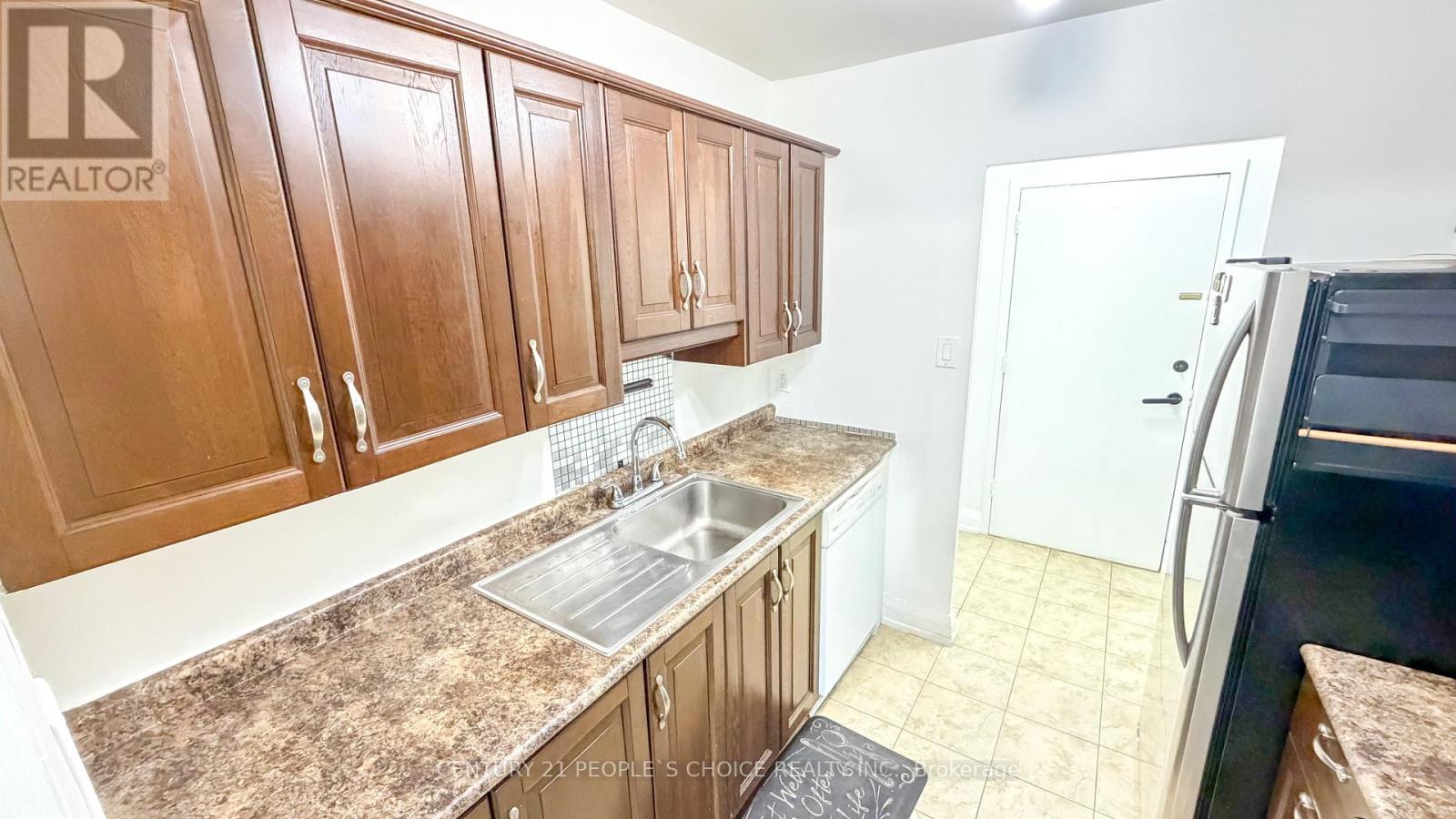 201 - 2485 Woking Crescent, Mississauga, Ontario  L5K 1Z6 - Photo 8 - W13015612