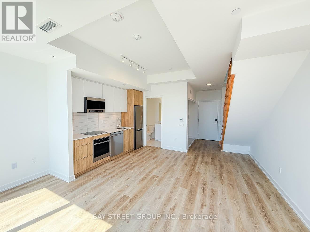 Ph7 - 6 Chartwell Road, Toronto, Ontario  M8Z 0H2 - Photo 2 - W13015614