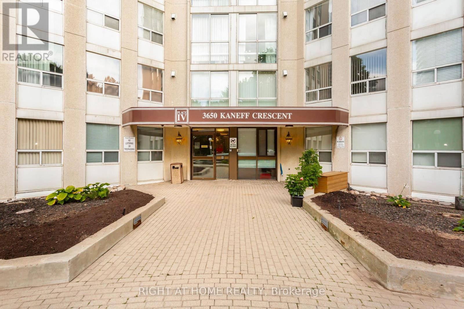 Ph6 - 3650 Kaneff Crescent, Mississauga, Ontario  L5A 4A1 - Photo 2 - W13015624