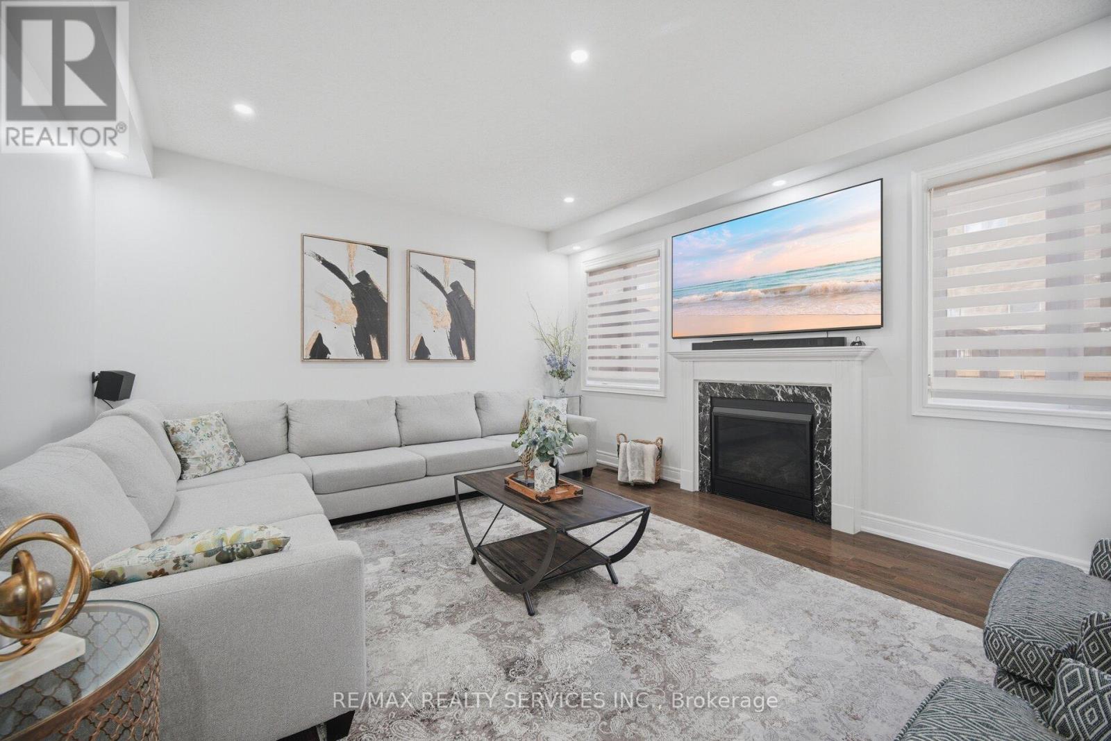 38 Blackberry Valley Crescent, Caledon, Ontario  L7C 3Z9 - Photo 4 - W13015626