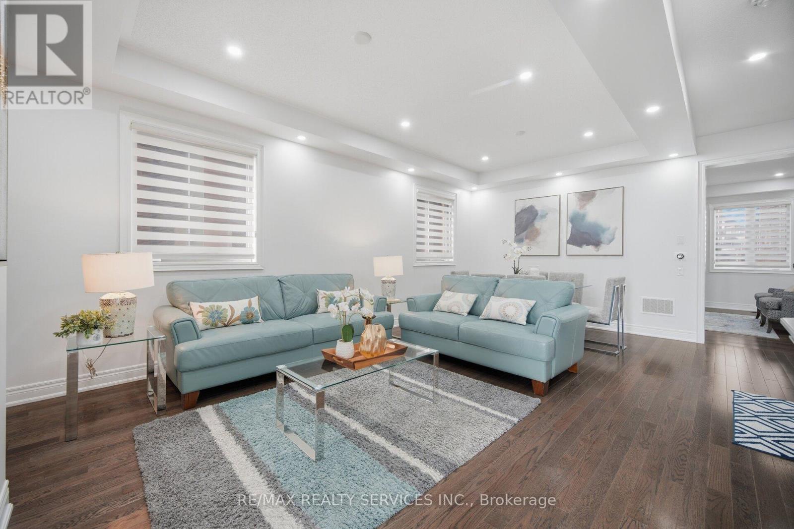 38 Blackberry Valley Crescent, Caledon, Ontario  L7C 3Z9 - Photo 6 - W13015626