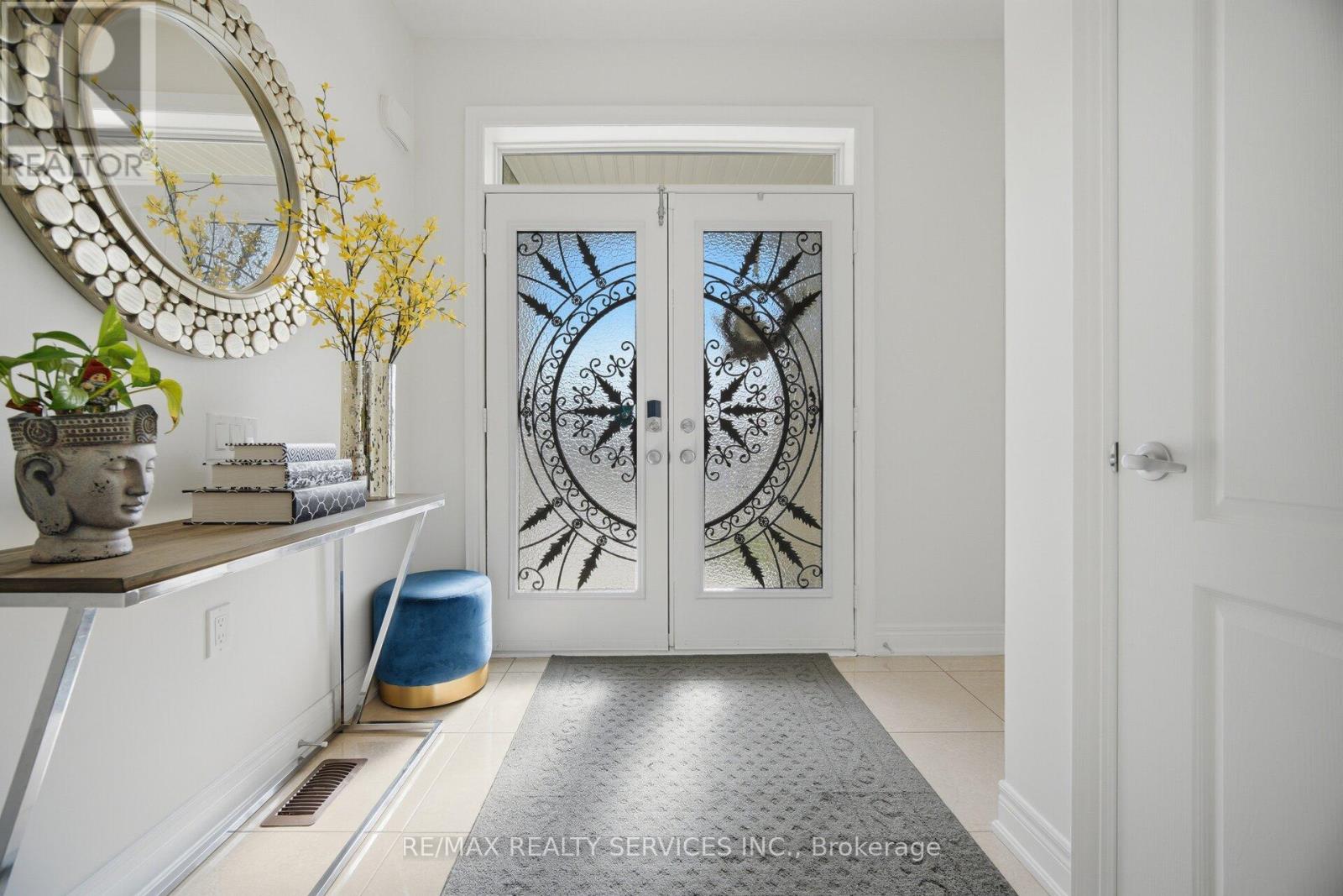 38 Blackberry Valley Crescent, Caledon, Ontario  L7C 3Z9 - Photo 9 - W13015626