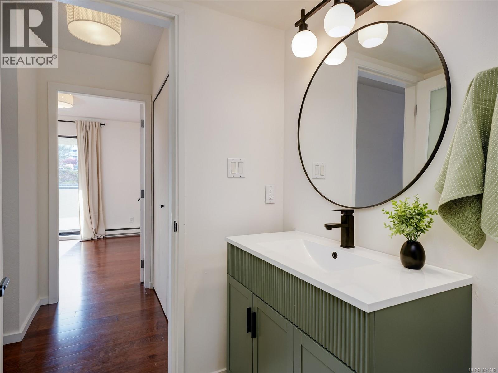 307 3277 Glasgow Ave, Saanich, British Columbia  V8X 1M3 - Photo 15 - 1031243