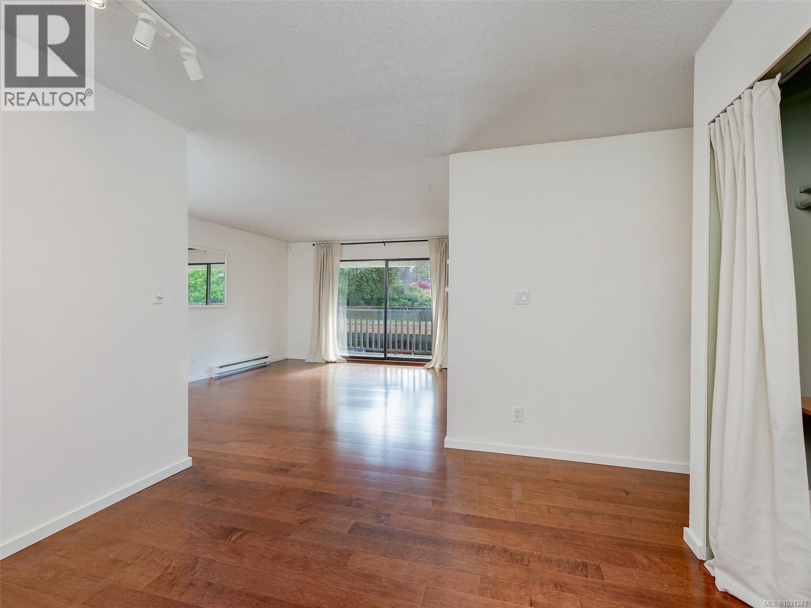 307 3277 Glasgow Ave, Saanich, British Columbia  V8X 1M3 - Photo 30 - 1031243