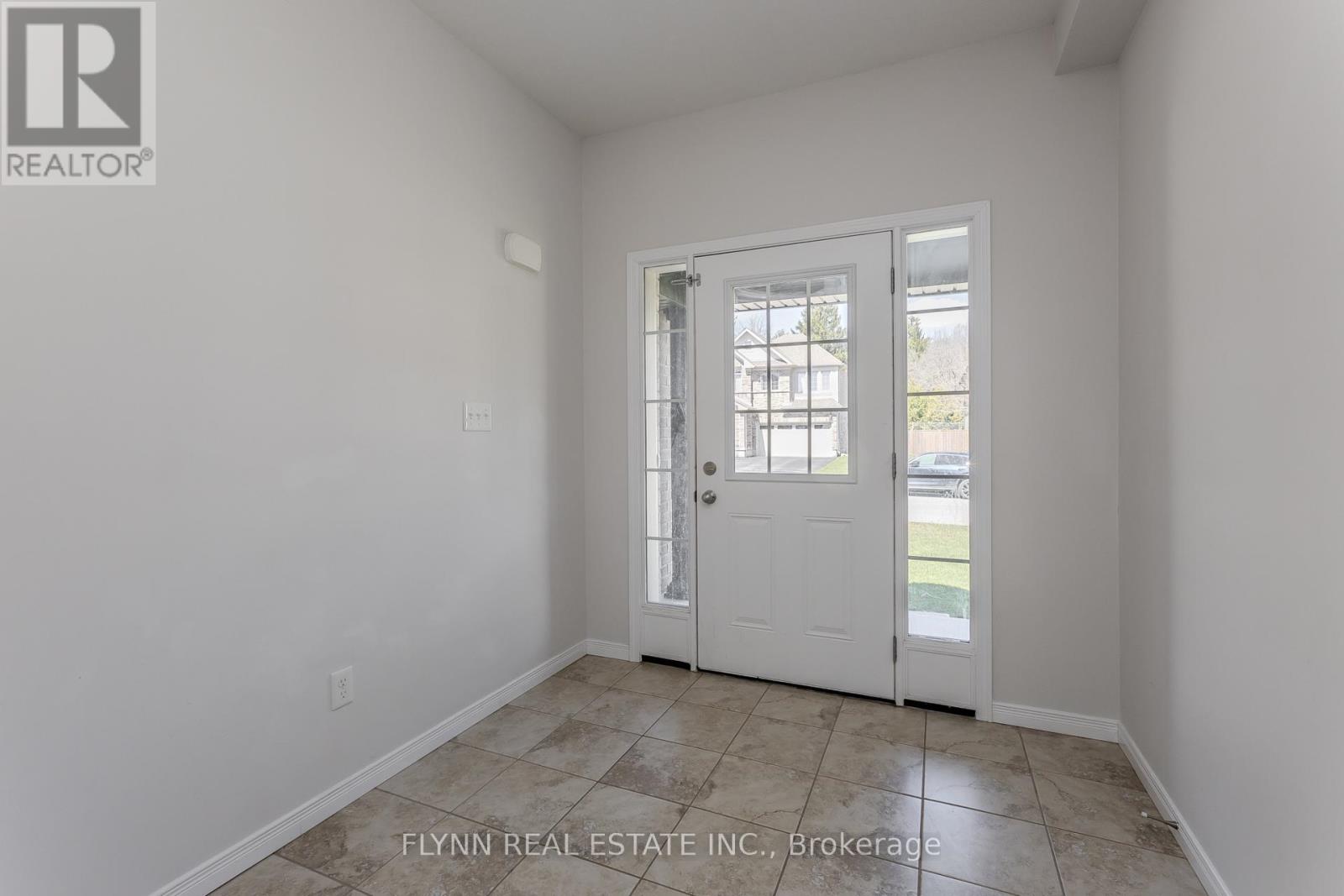 246 Woodway Trail, Norfolk, Ontario  N3Y 0C7 - Photo 4 - X13015648