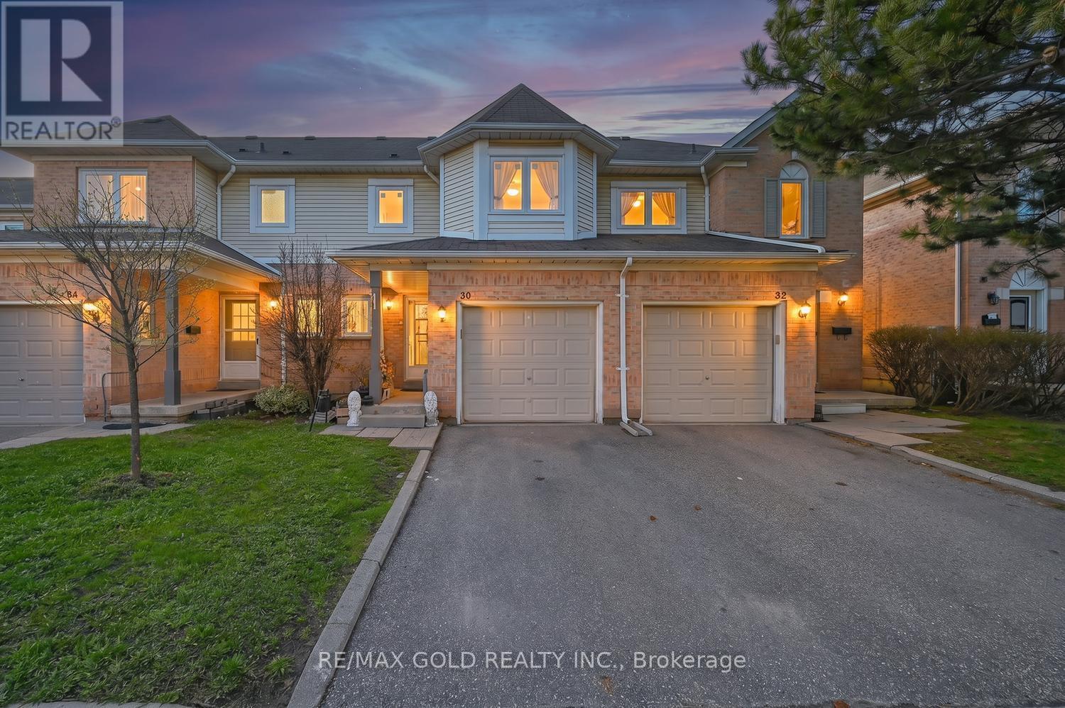 30 WICKSTEAD COURT, Brampton, Ontario