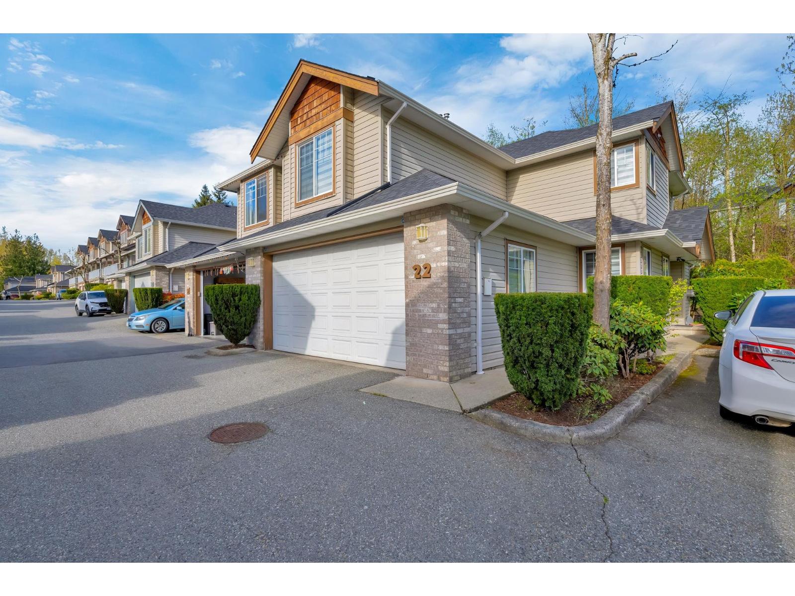 22 3270 Blue Jay Street, Abbotsford, British Columbia  V2T 6T1 - Photo 2 - R3112824